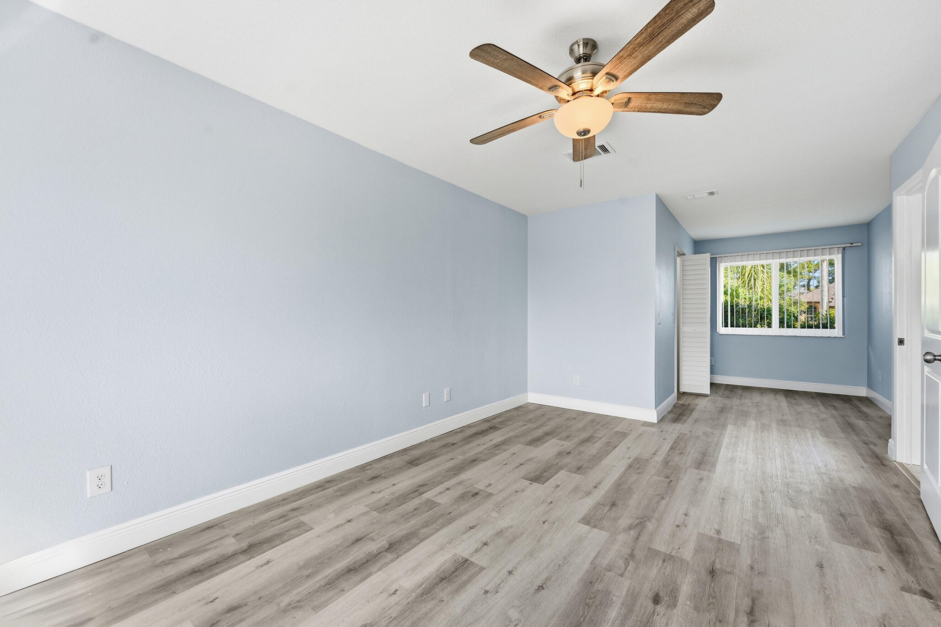 420 Se Streamlet Avenue Property Photo 17