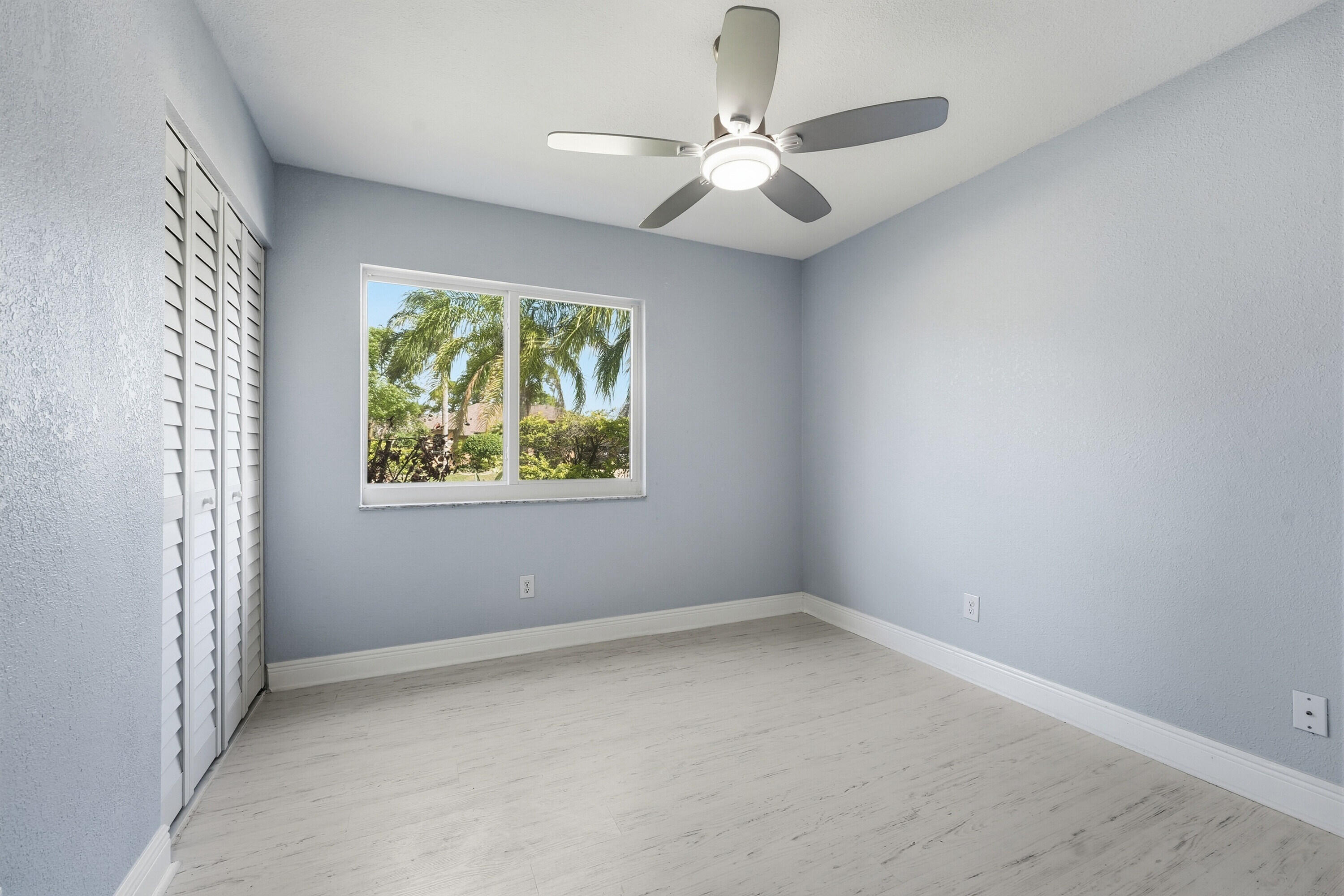 420 Se Streamlet Avenue Property Photo 21