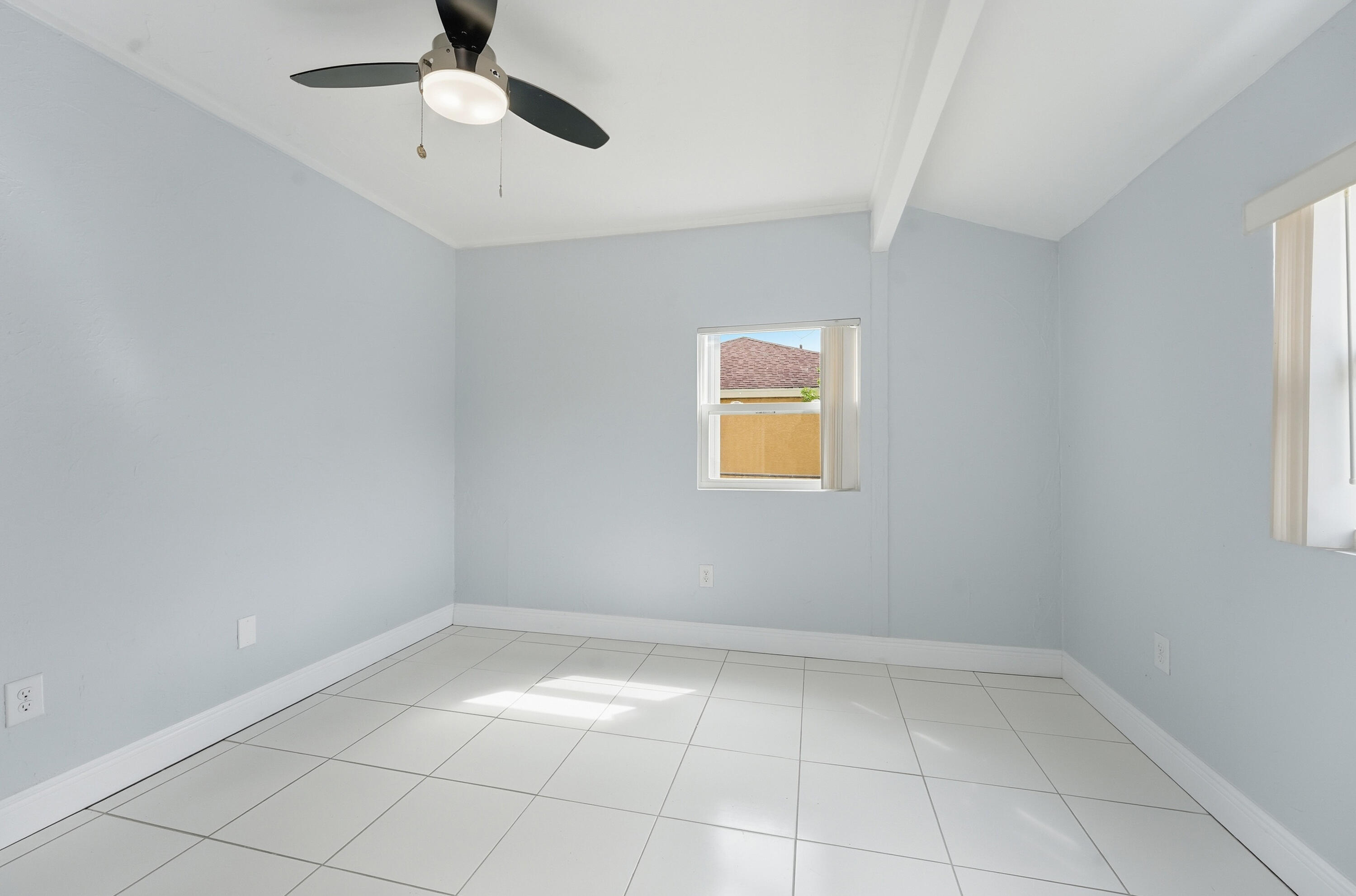 420 Se Streamlet Avenue Property Photo 24