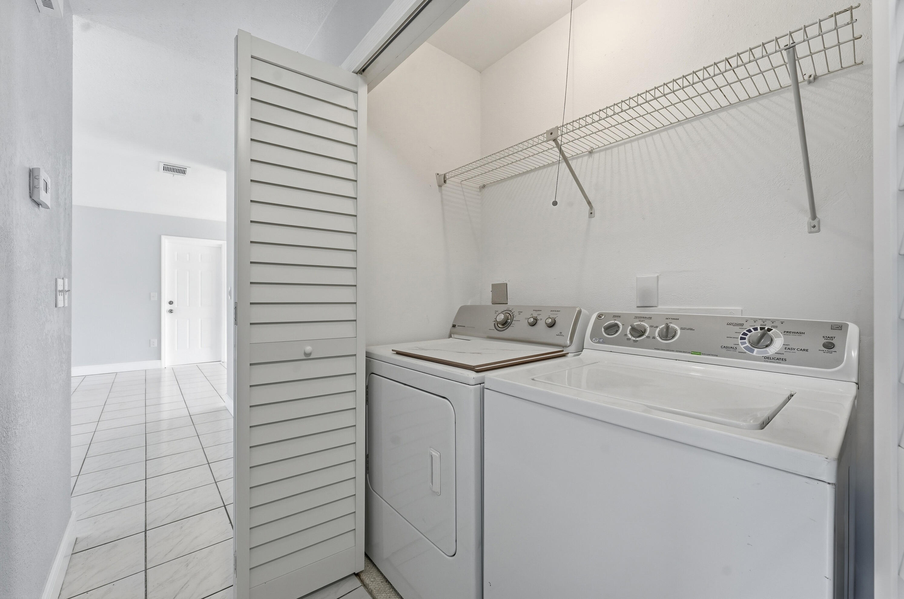 420 Se Streamlet Avenue Property Photo 26