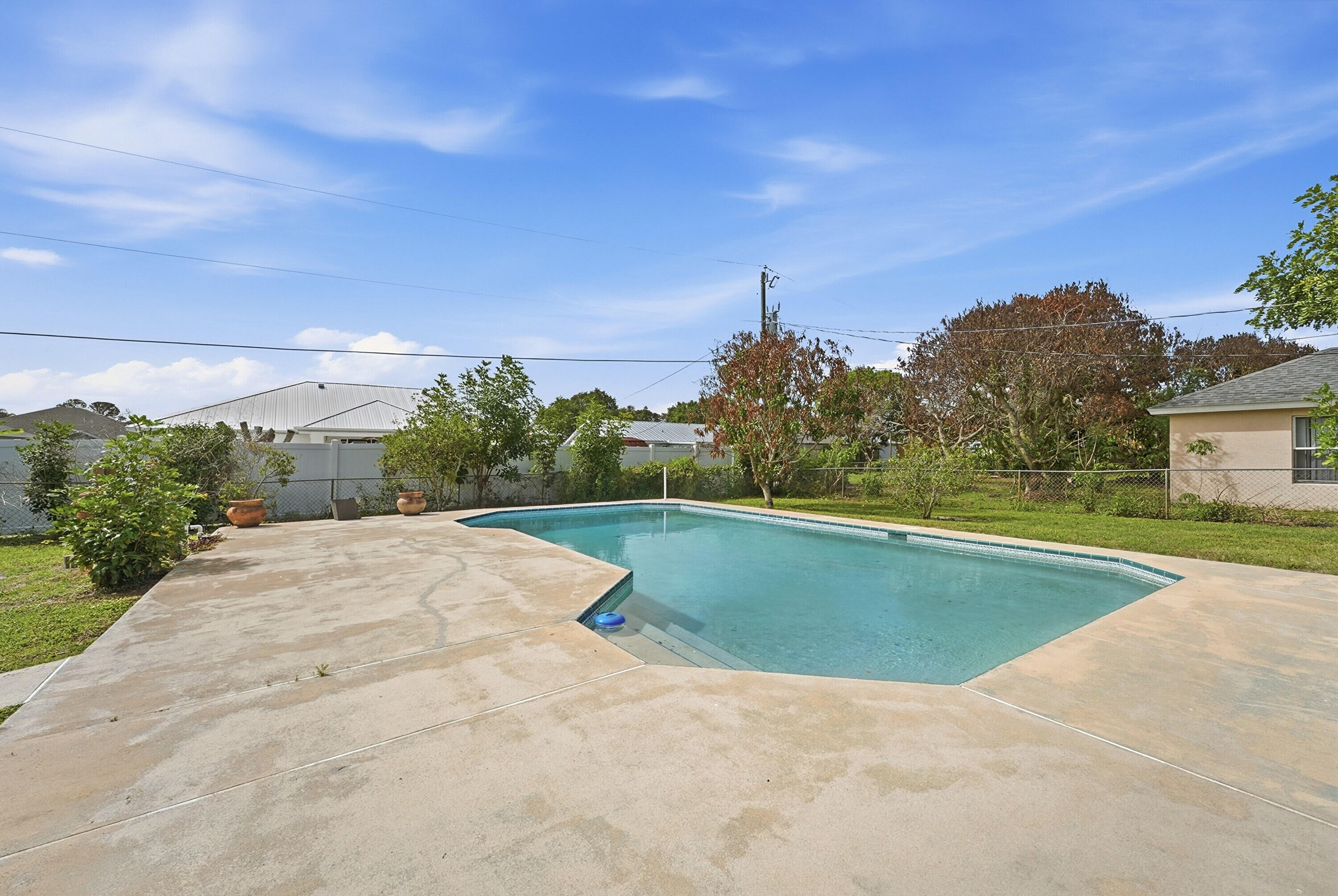 420 Se Streamlet Avenue Property Photo 30