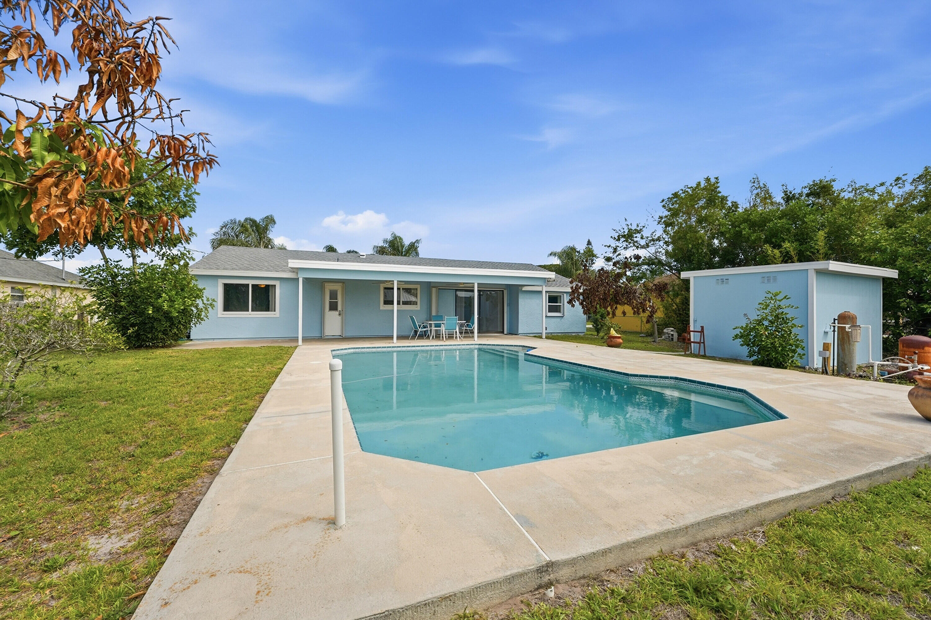 420 Se Streamlet Avenue Property Photo 32