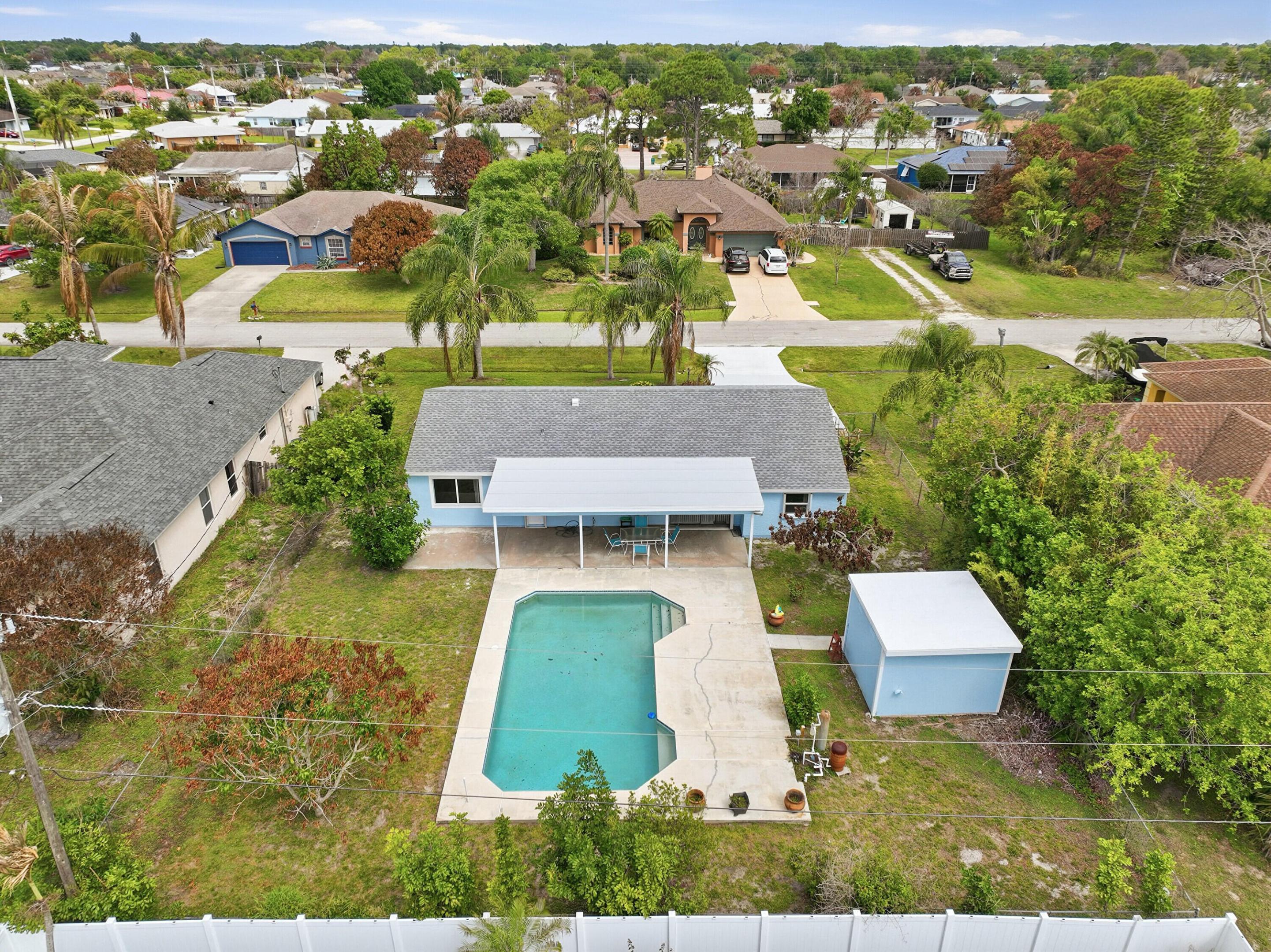 420 Se Streamlet Avenue Property Photo 38