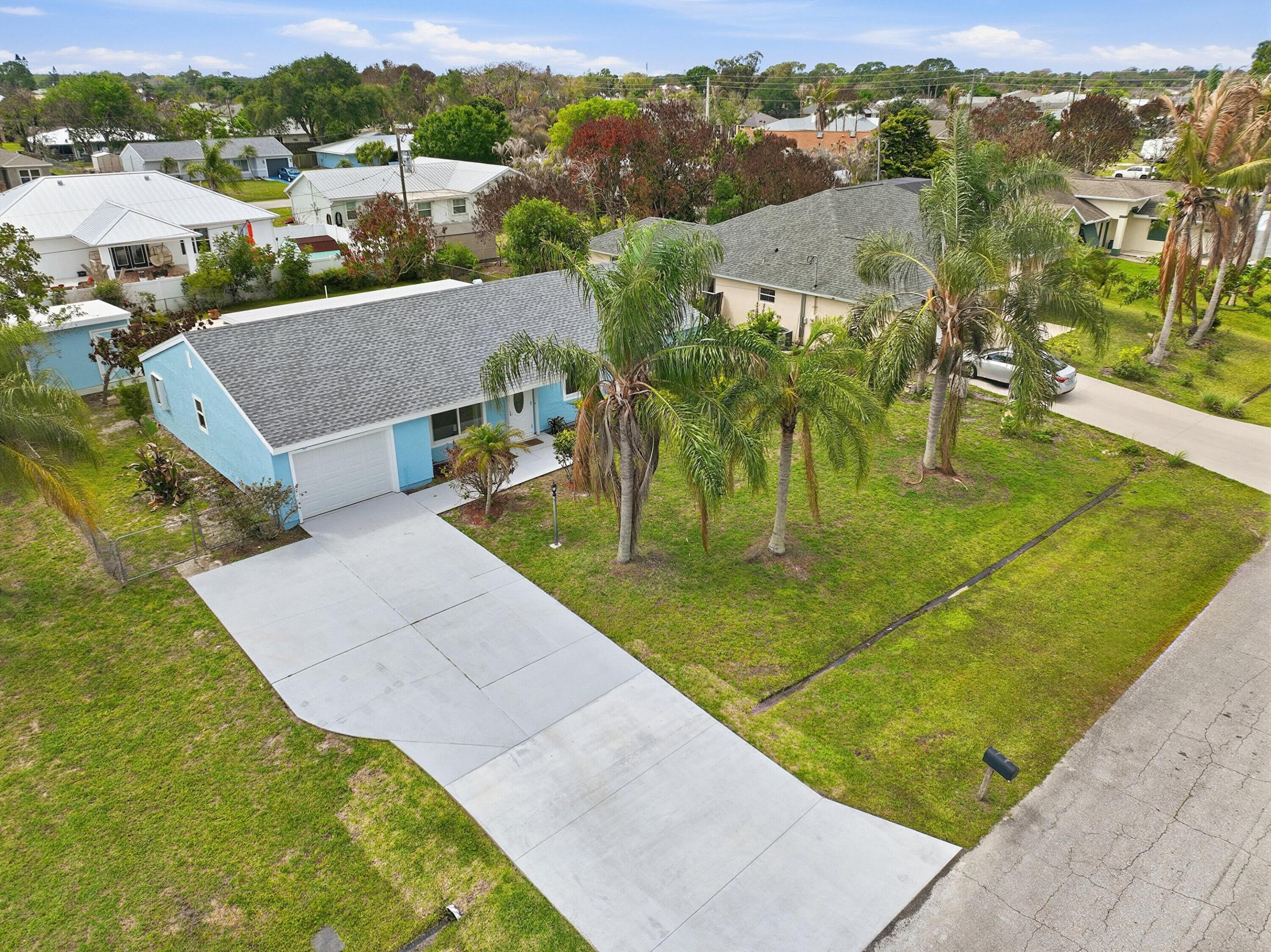 420 Se Streamlet Avenue Property Photo 41