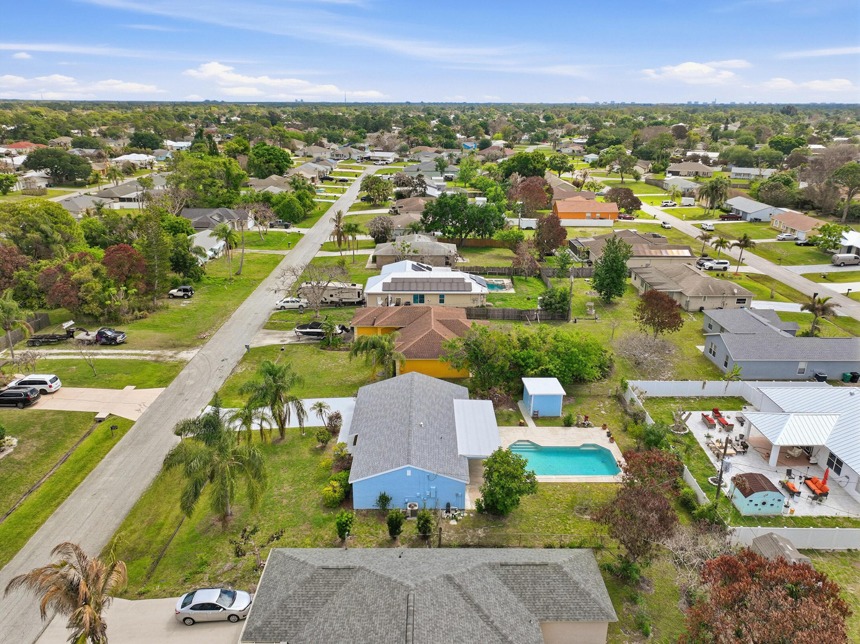 420 Se Streamlet Avenue Property Photo 43