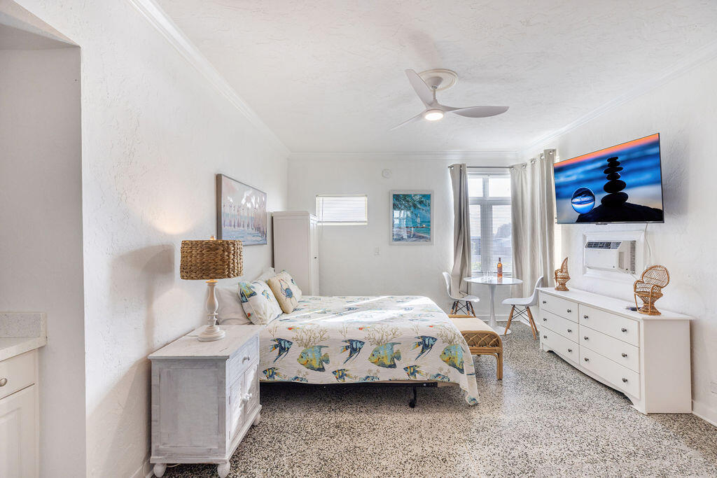 88 S Ocean Boulevard Property Photo 3