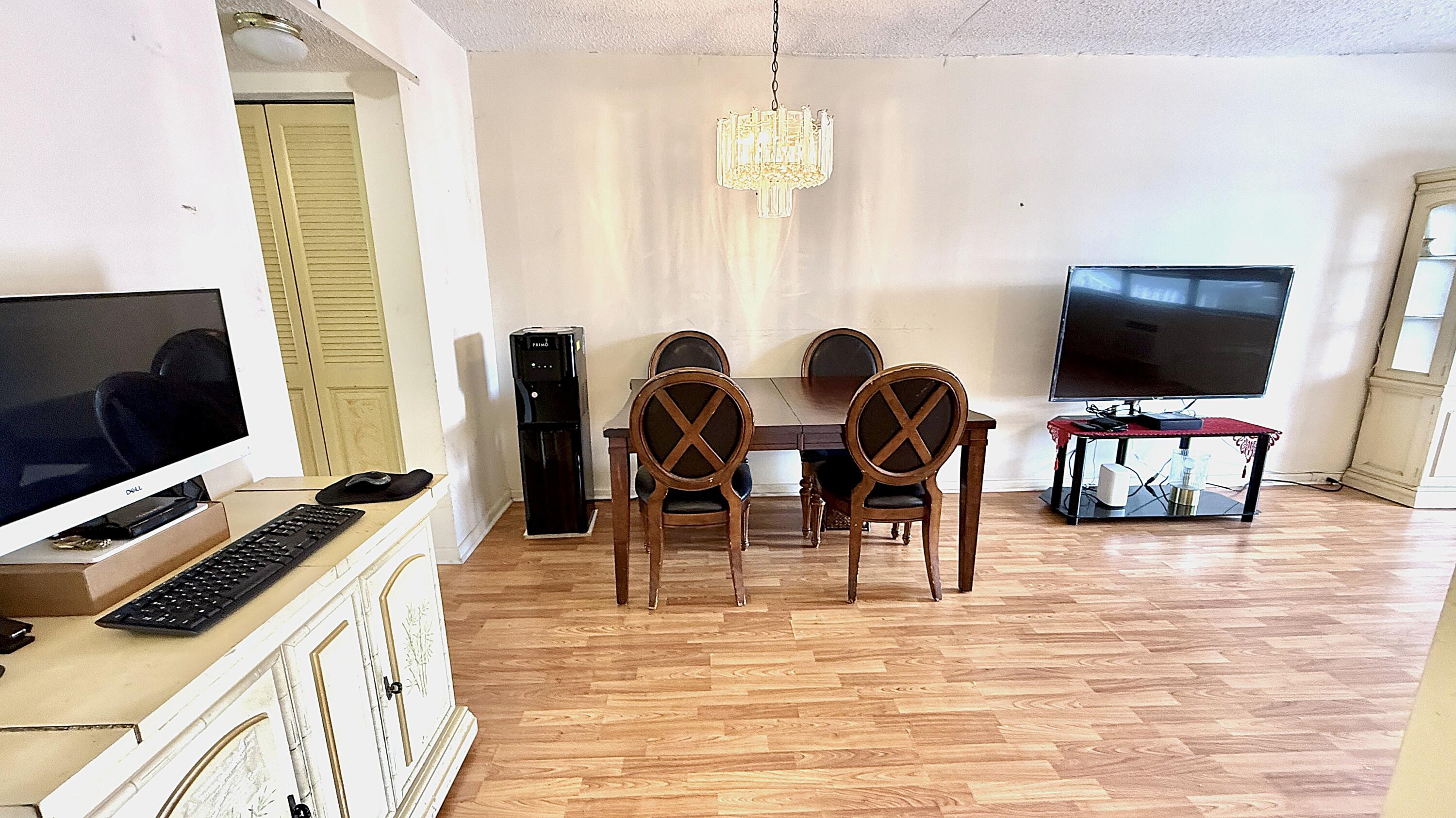 122 Oakridge I Property Photo 6