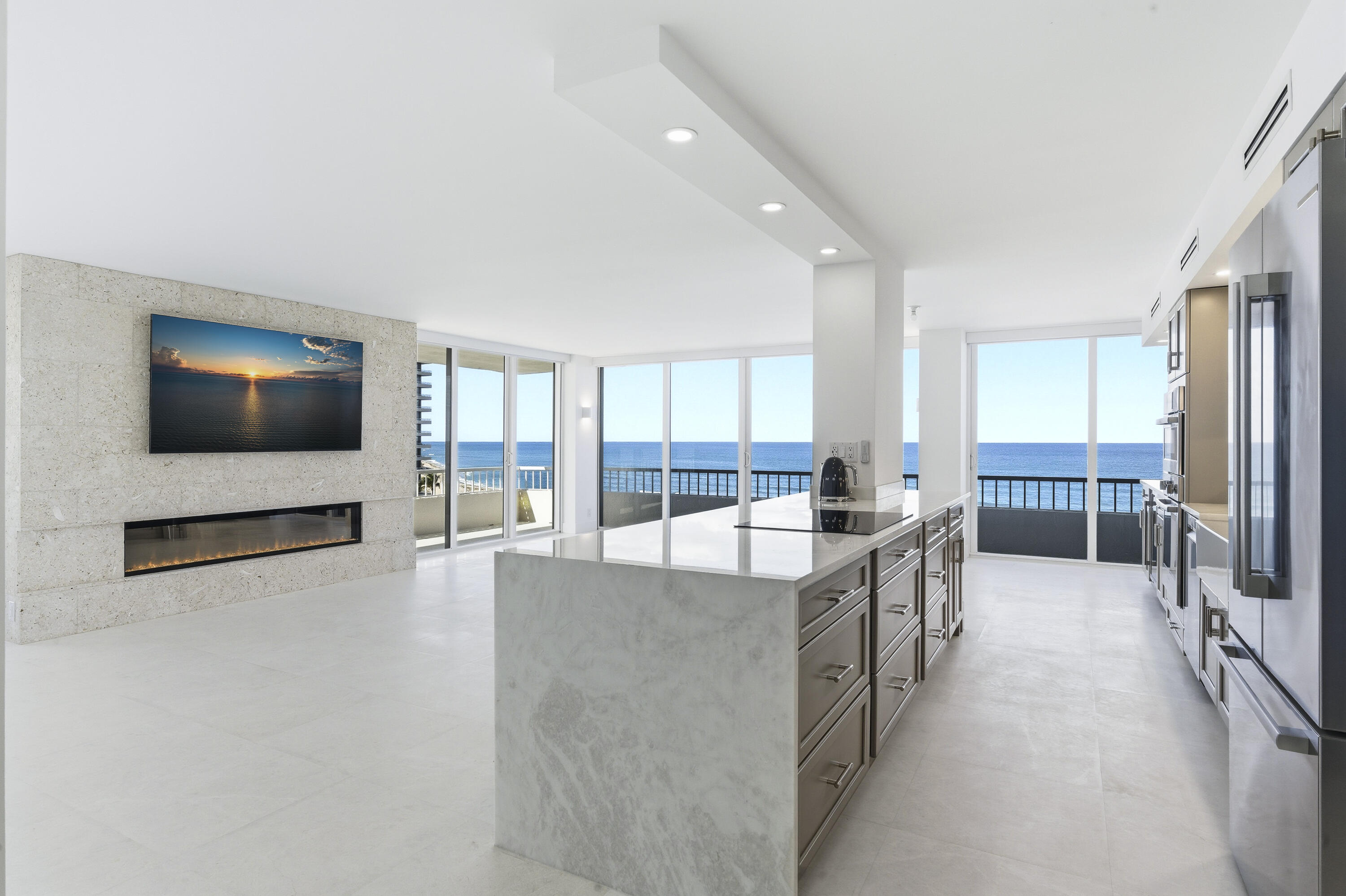 5510 N Ocean Drive 7c Property Photo 2