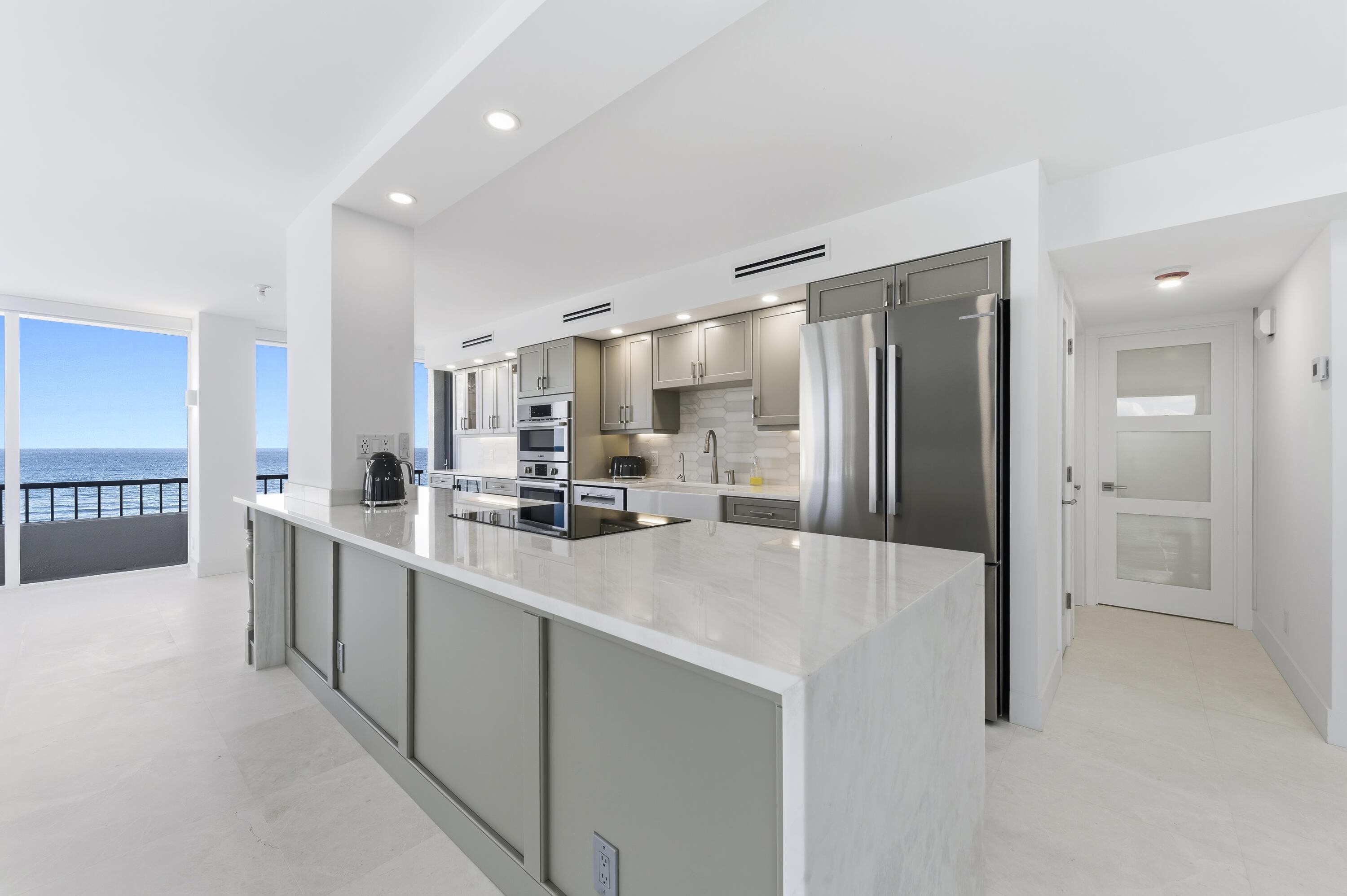 5510 N Ocean Drive 7c Property Photo 4