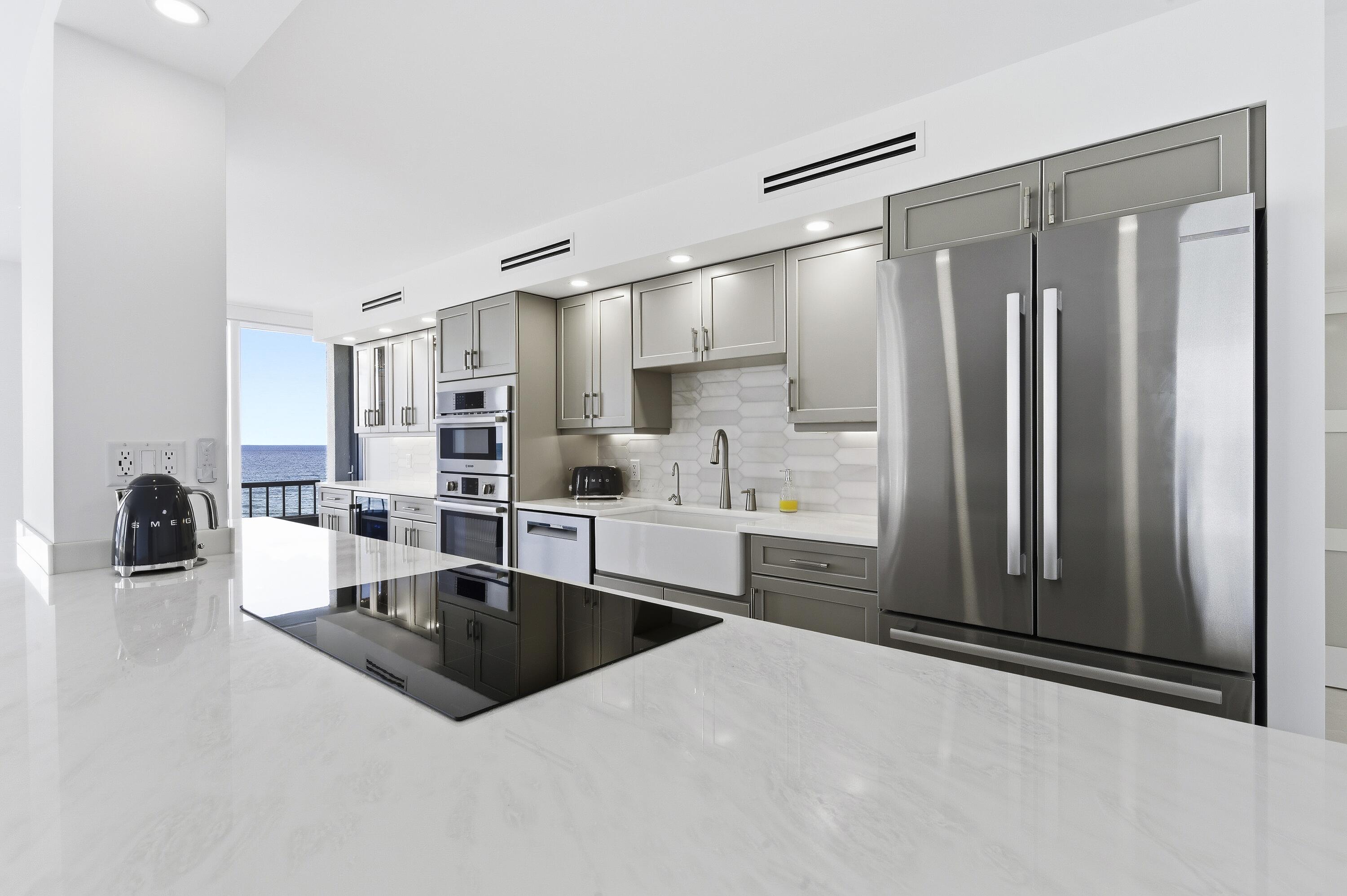 5510 N Ocean Drive 7c Property Photo 8