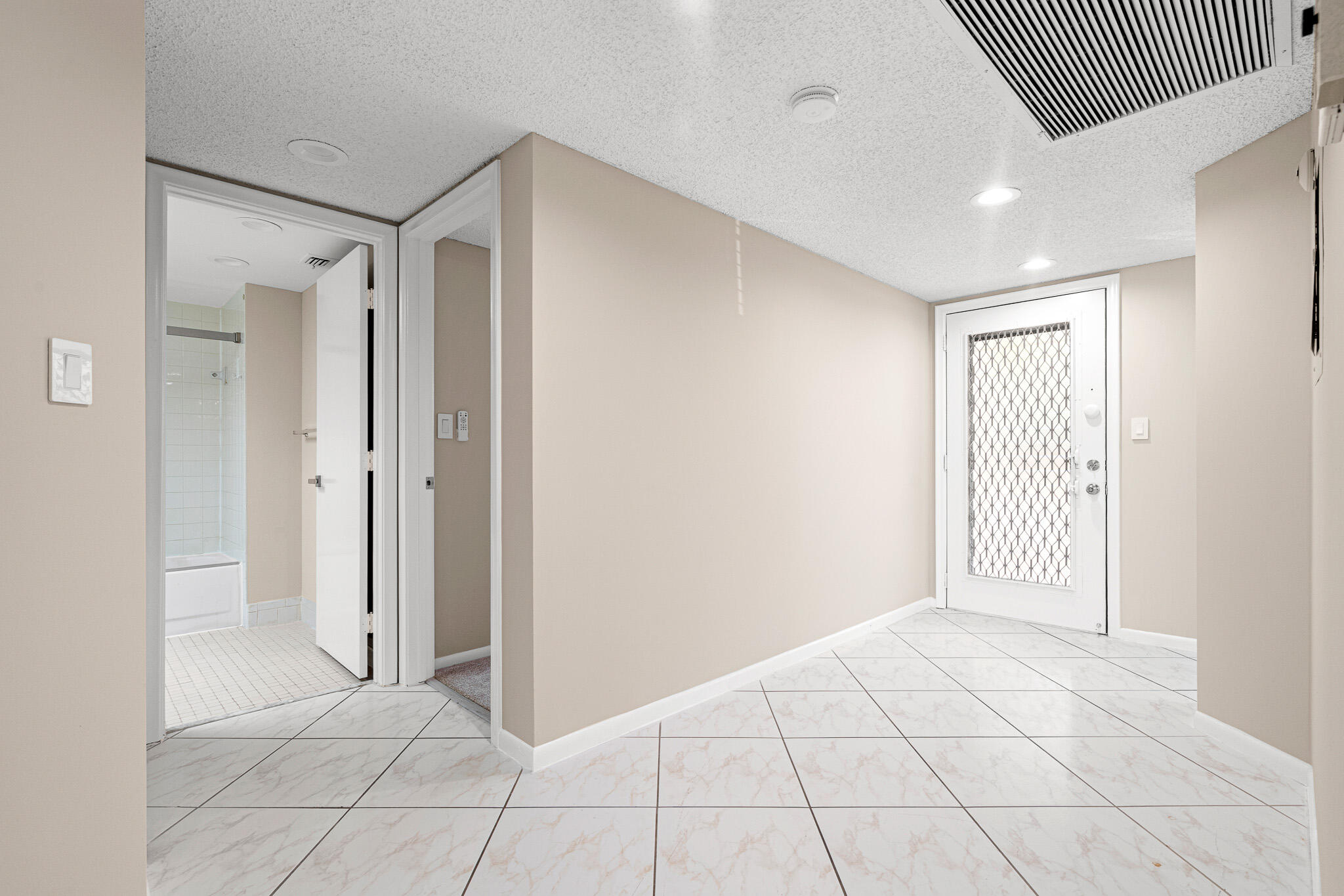 1606 Abaco Drive H2 Property Photo 11