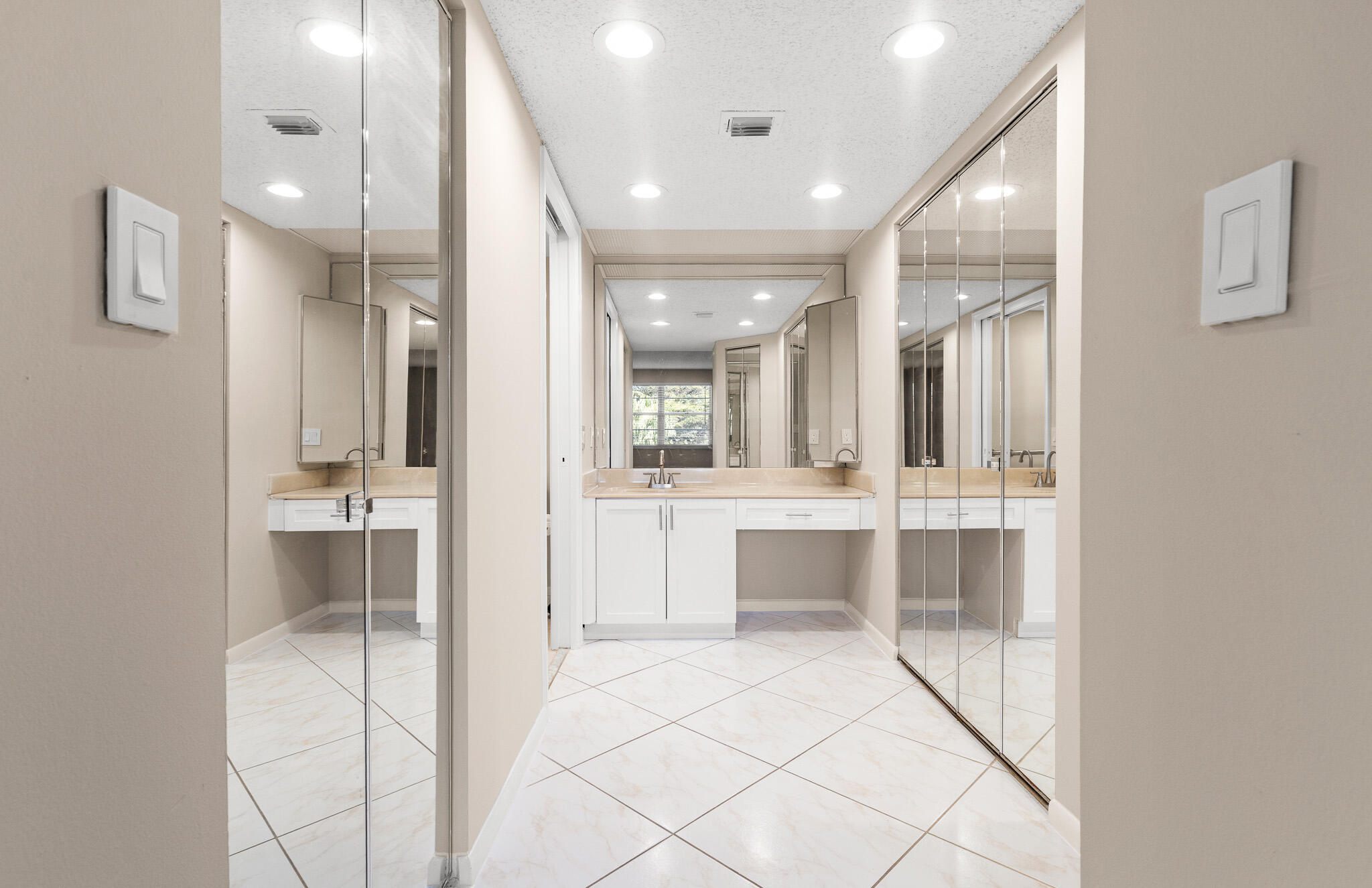 1606 Abaco Drive H2 Property Photo 28