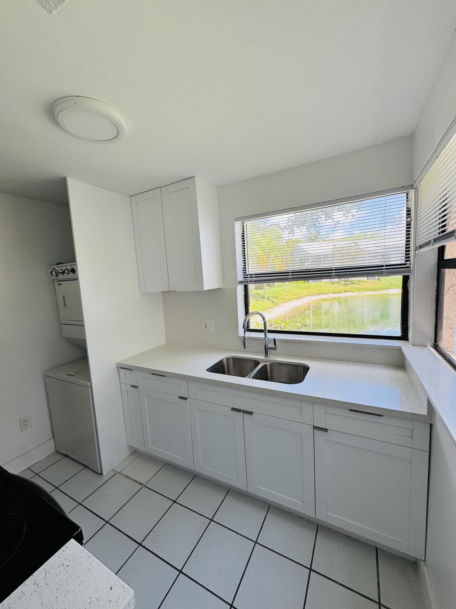 1021 Adams Avenue 1021f Property Photo 5
