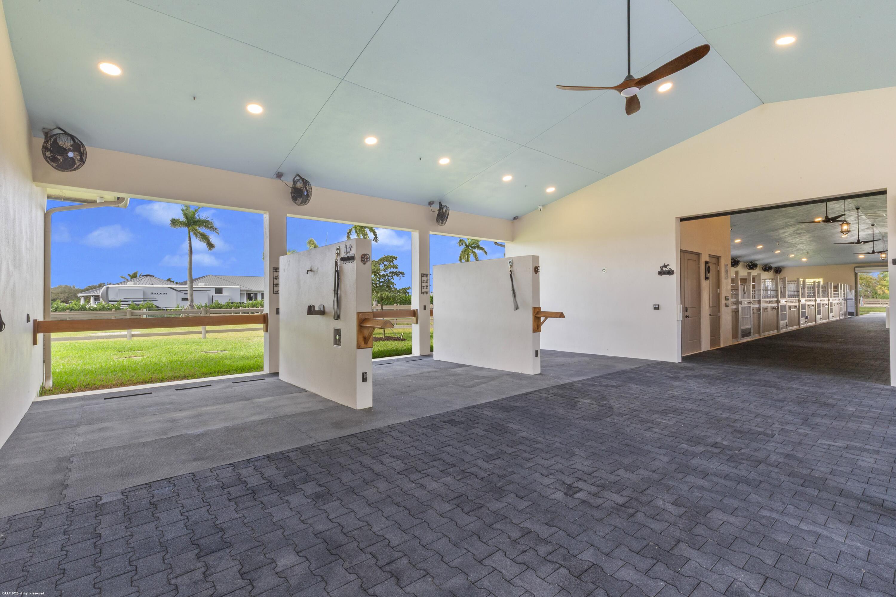 16219 Hollow Tree Lane Property Photo 9