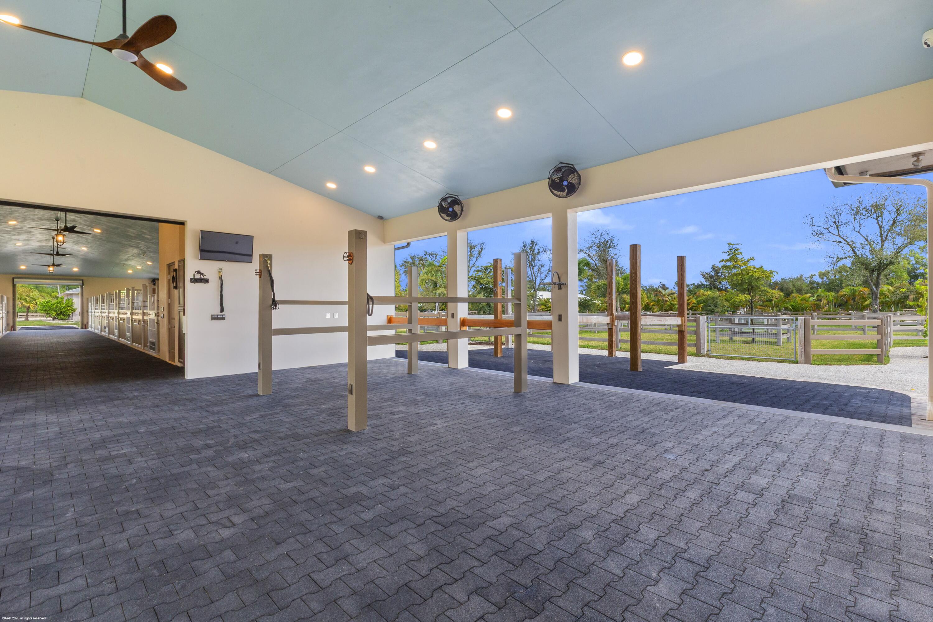 16219 Hollow Tree Lane Property Photo 23