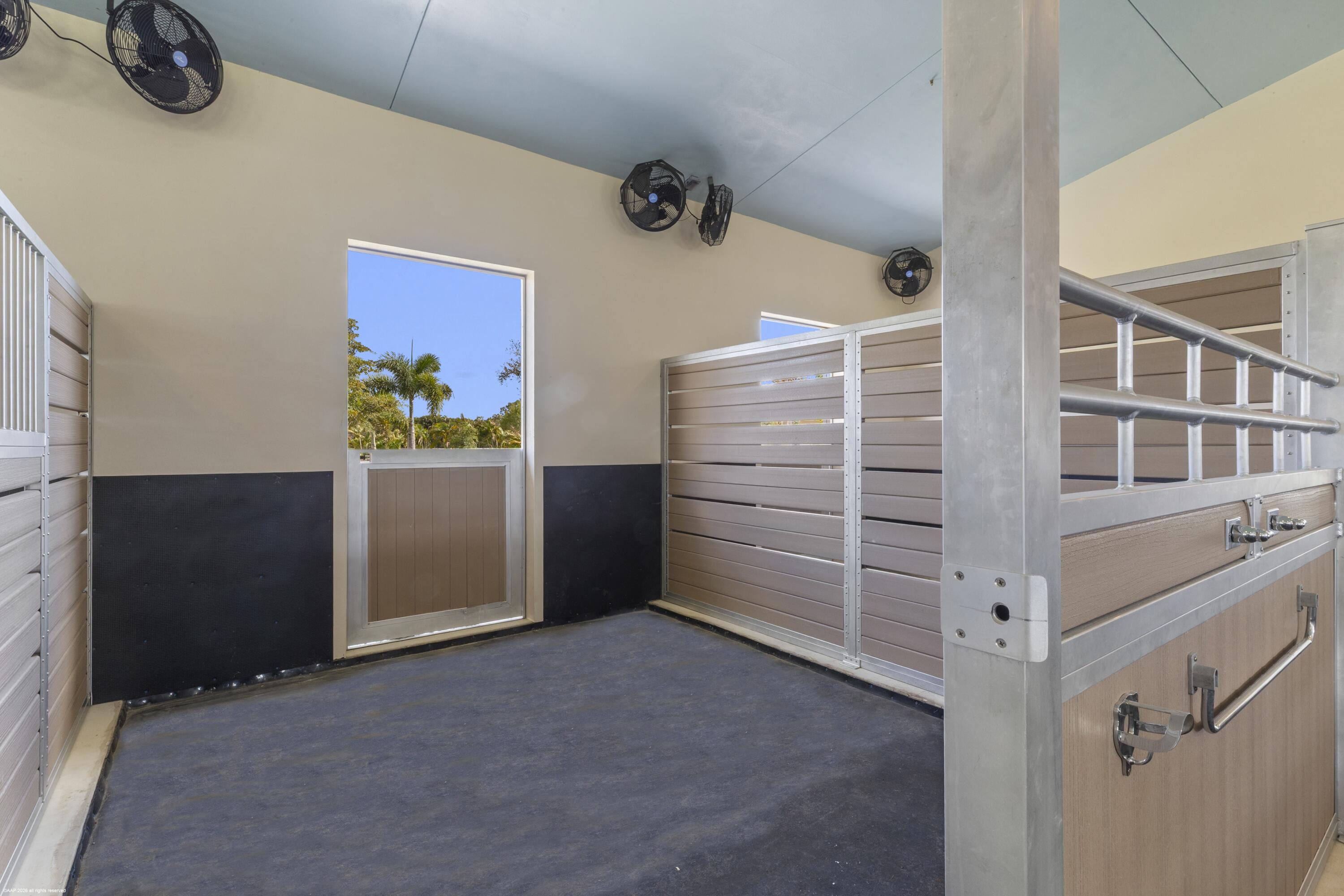 16219 Hollow Tree Lane Property Photo 27