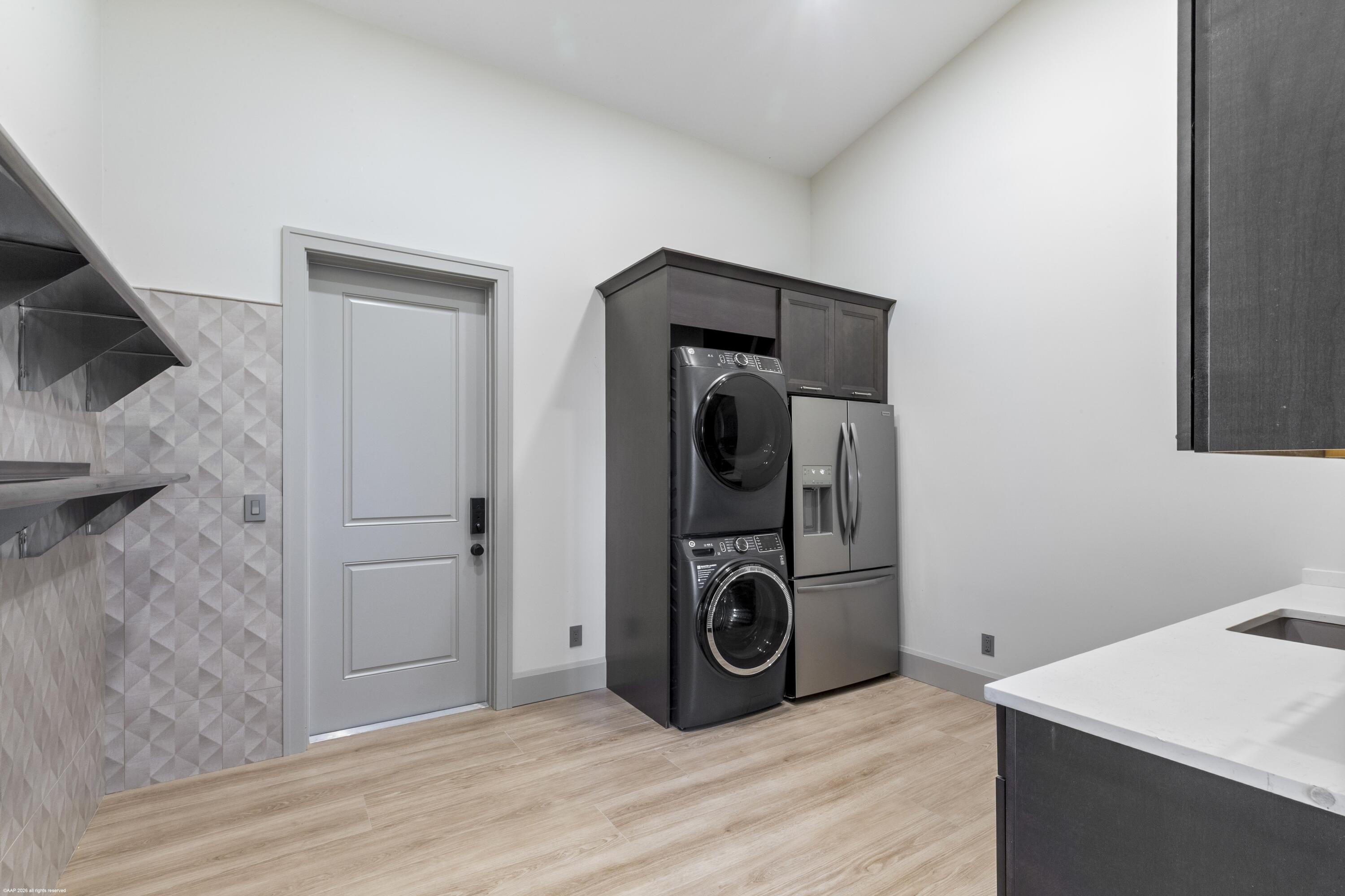 16219 Hollow Tree Lane Property Photo 43