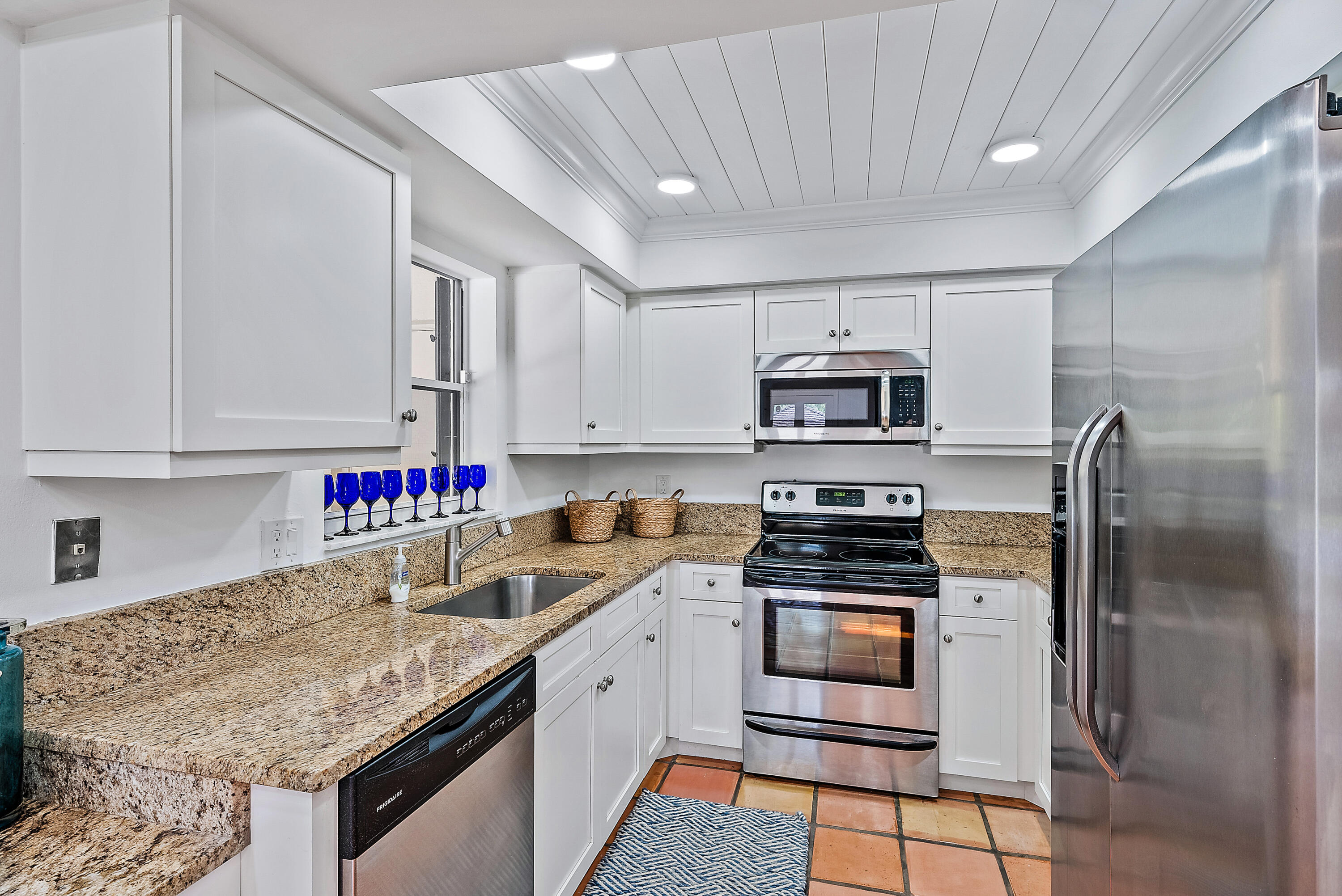 11325 Twelve Oaks Way Property Photo 7