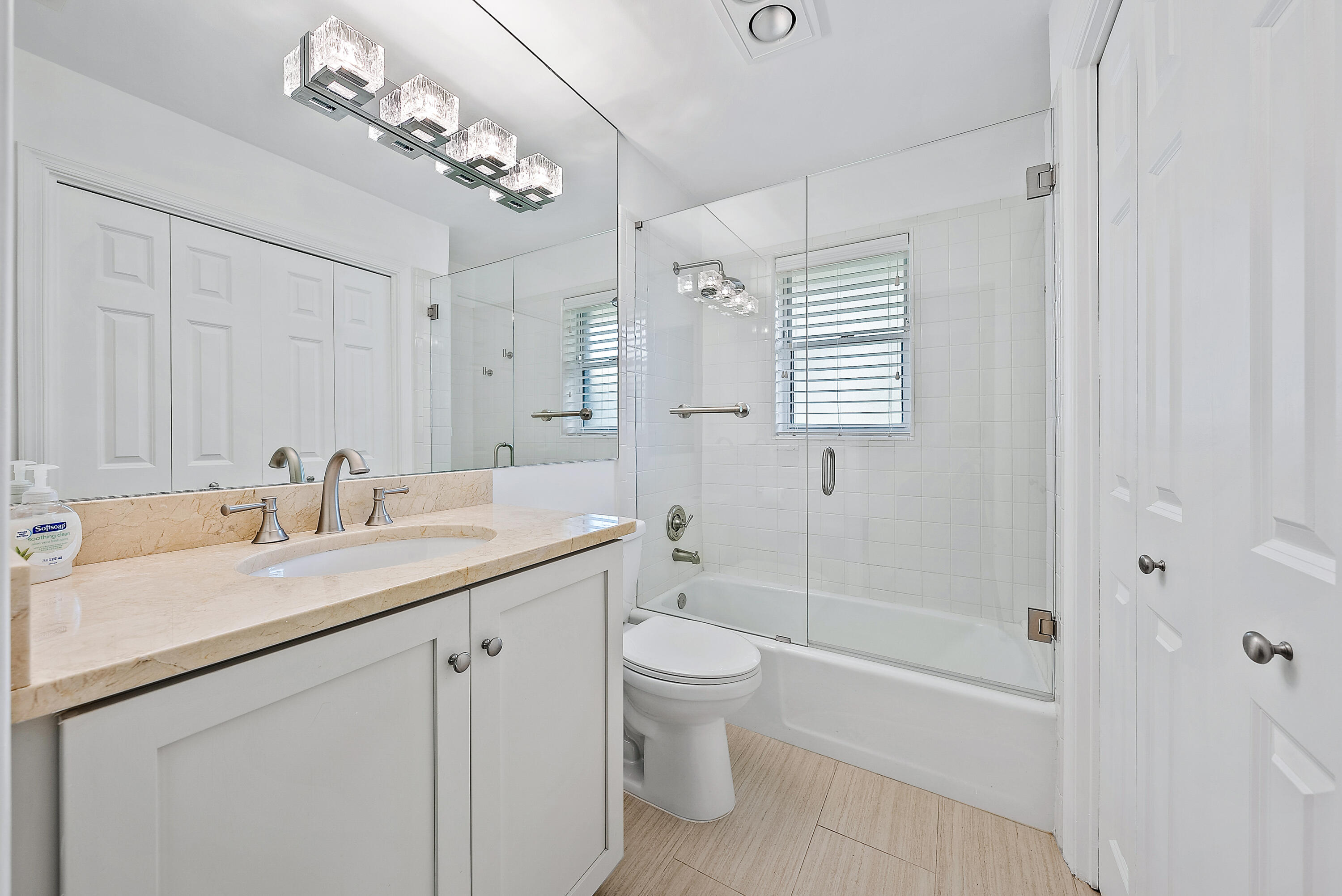 11325 Twelve Oaks Way Property Photo 13