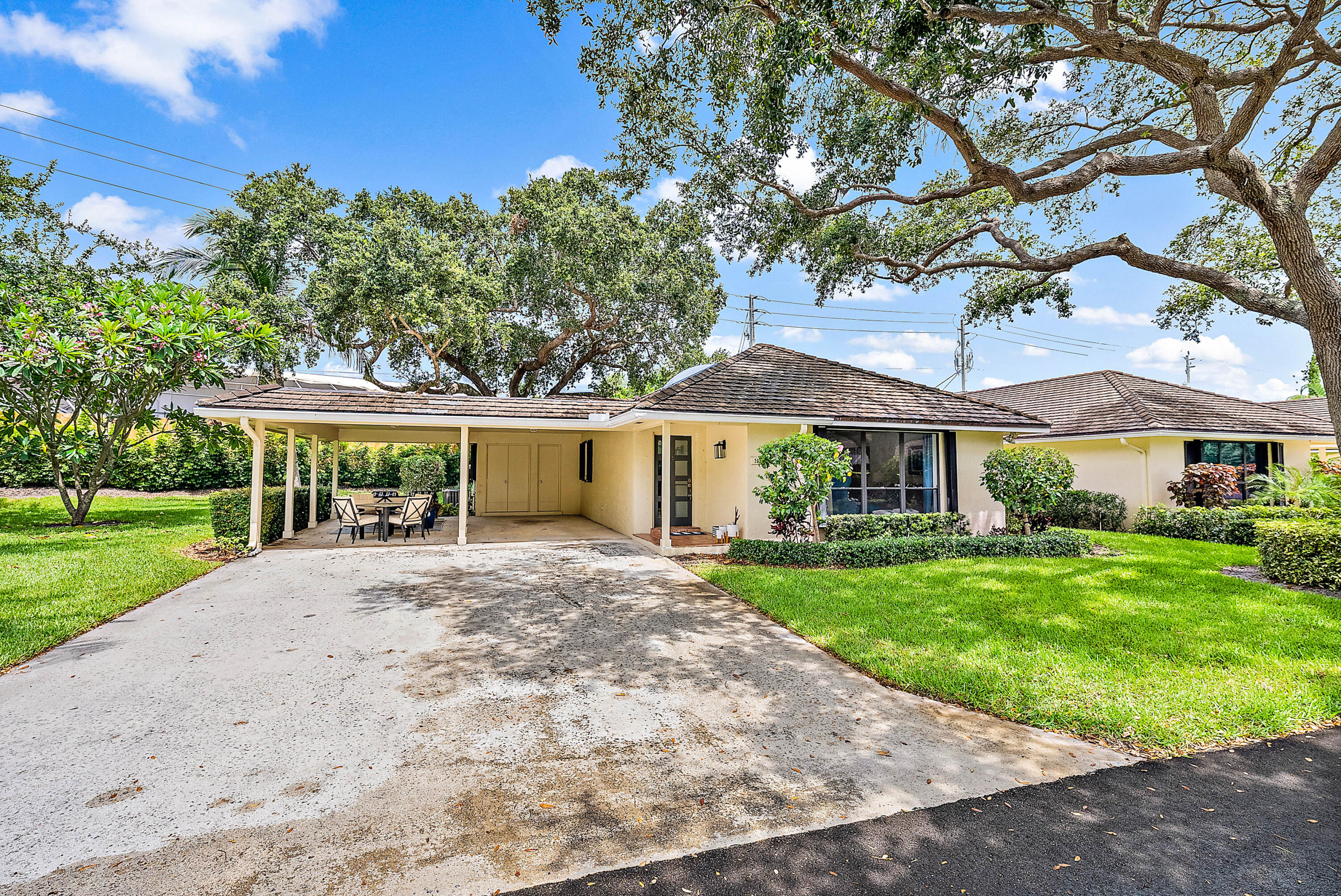 11325 Twelve Oaks Way Property Photo 16