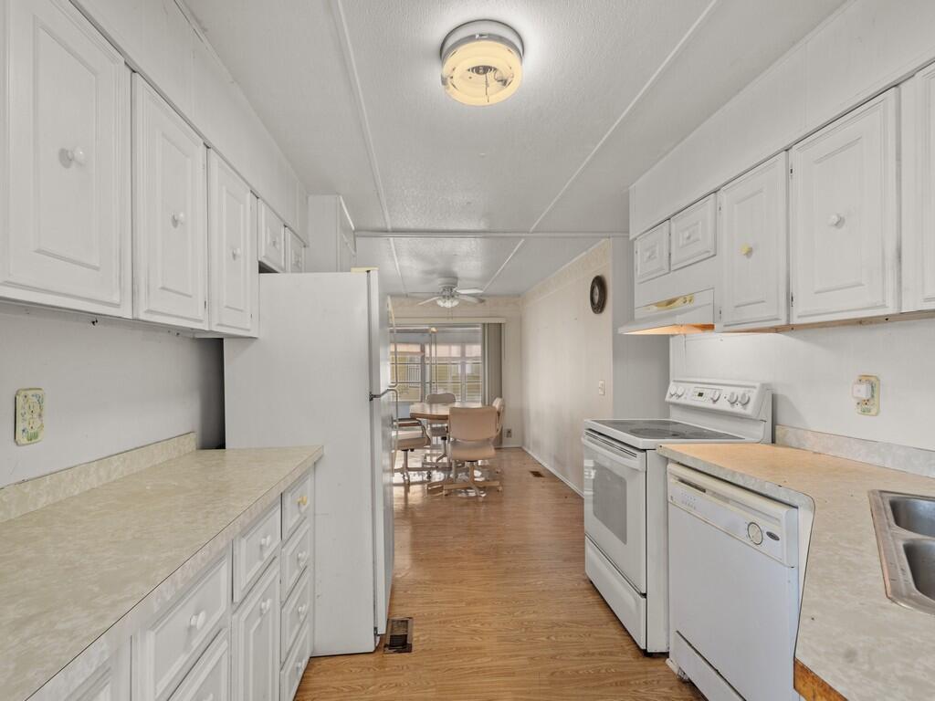 14 Golf Drive Property Photo 12