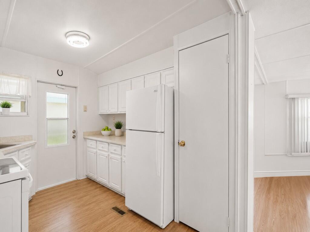 14 Golf Drive Property Photo 17