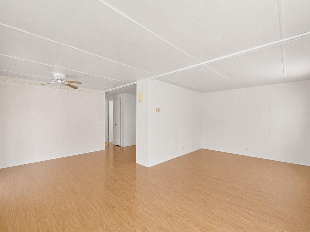 14 Golf Drive Property Photo 23