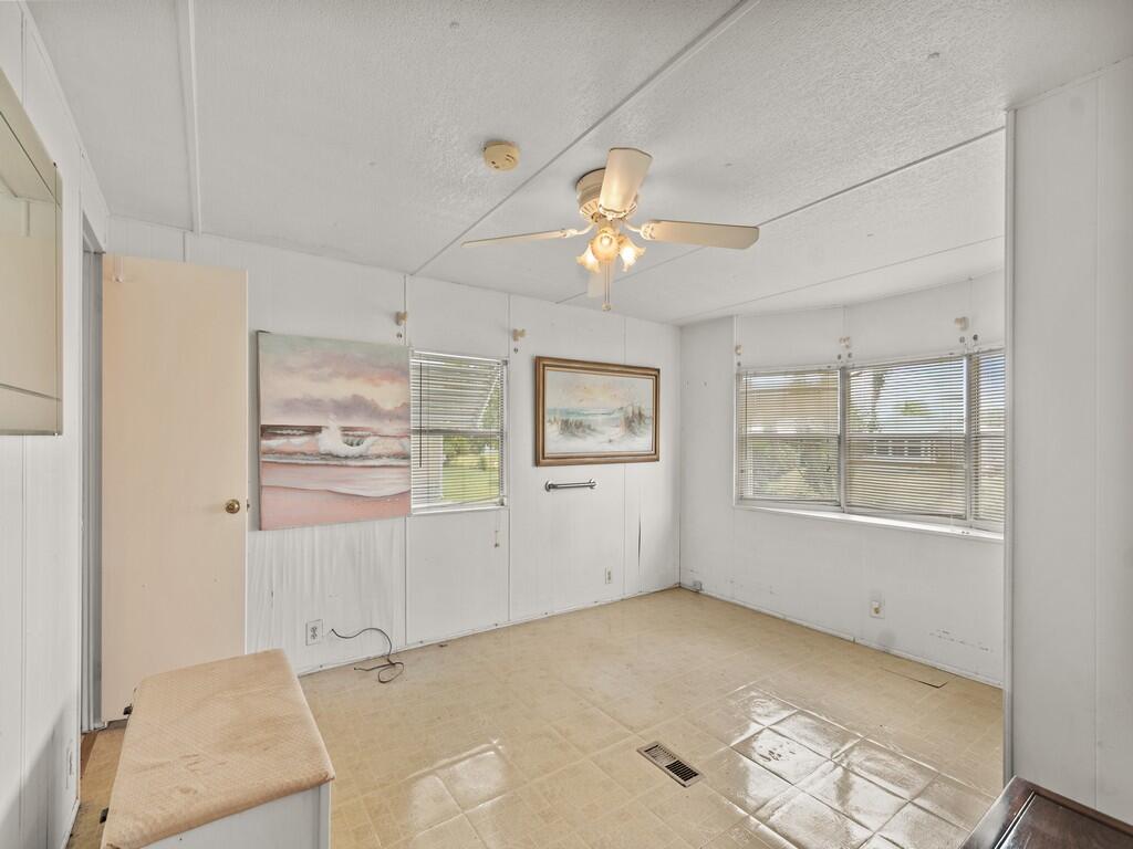 14 Golf Drive Property Photo 33