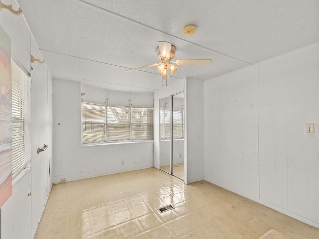 14 Golf Drive Property Photo 35