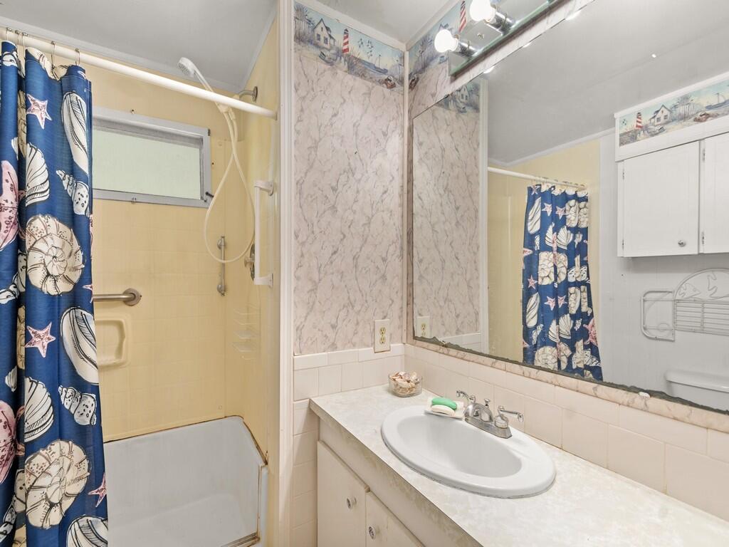 14 Golf Drive Property Photo 40