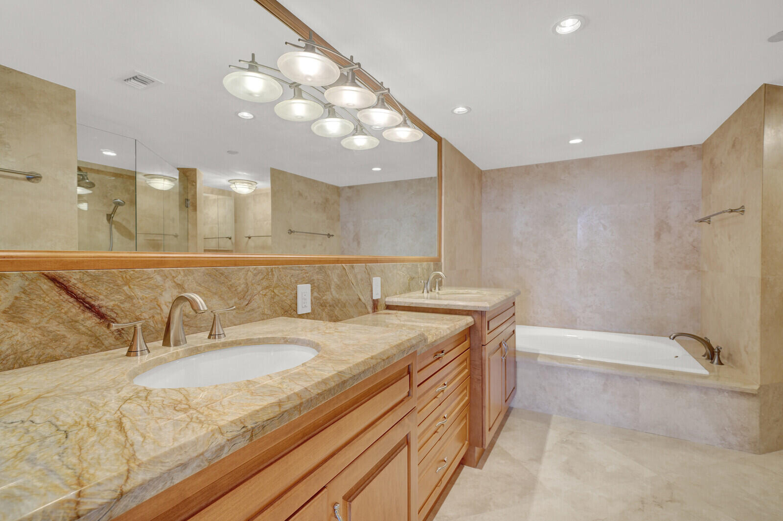 4101 N Ocean Boulevard D-703 Property Photo 24