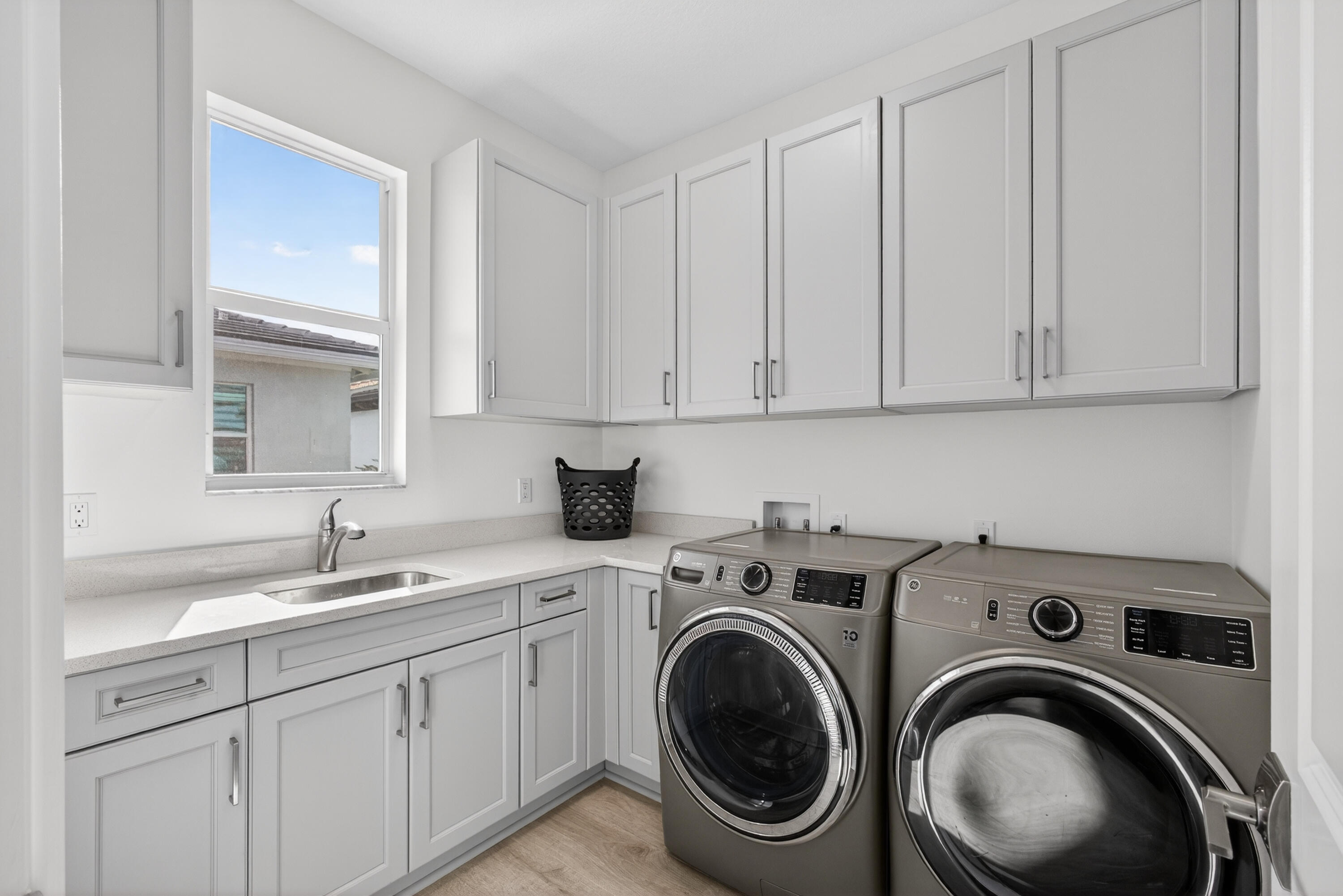13400 Bernoulli Way Property Photo 32