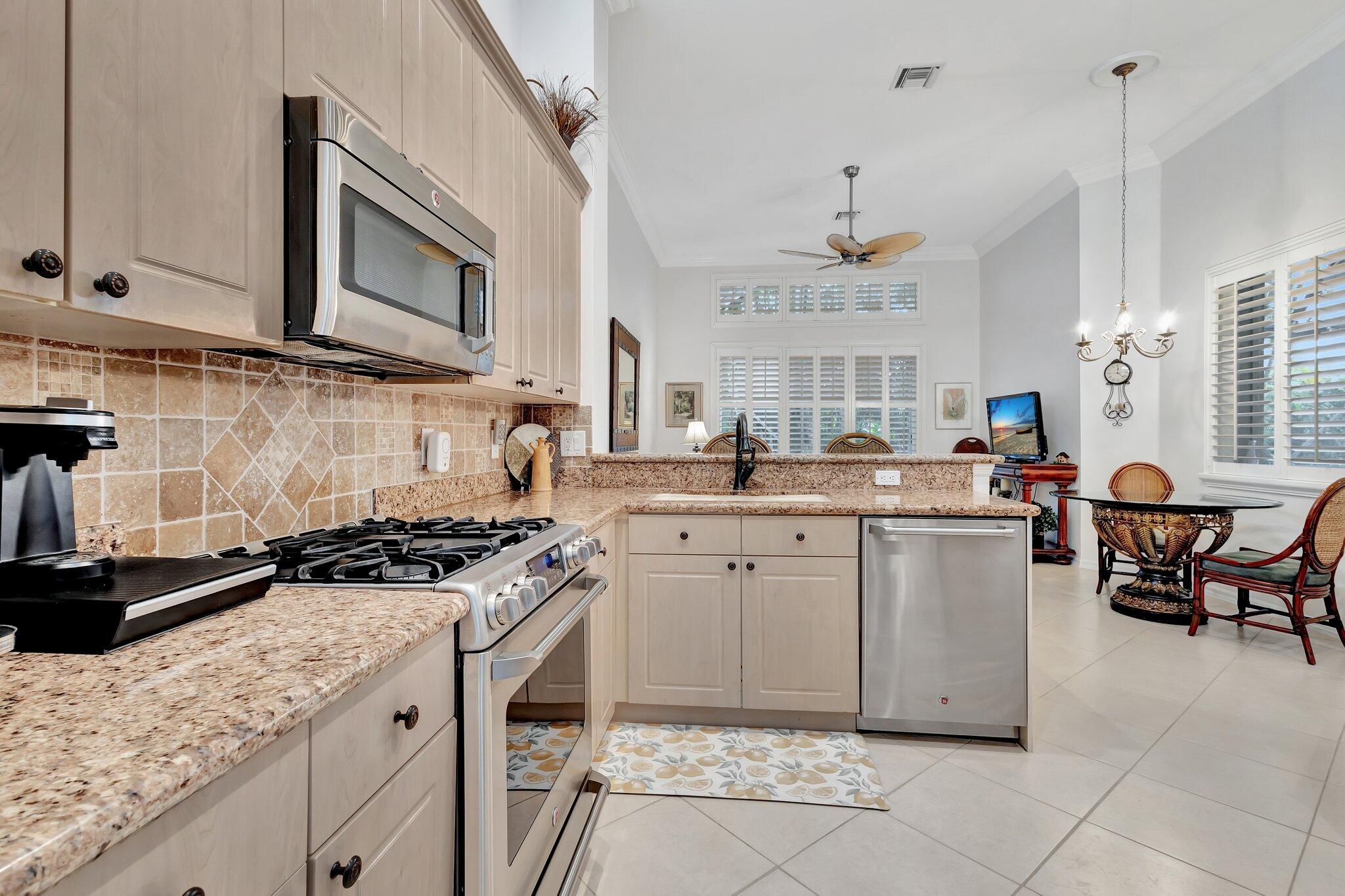 10732 Grande Boulevard Property Photo 7