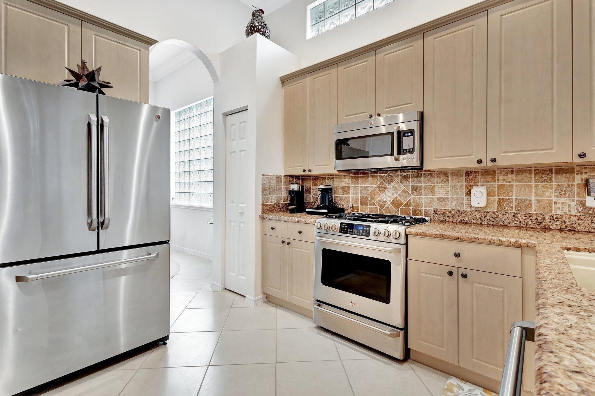 10732 Grande Boulevard Property Photo 8