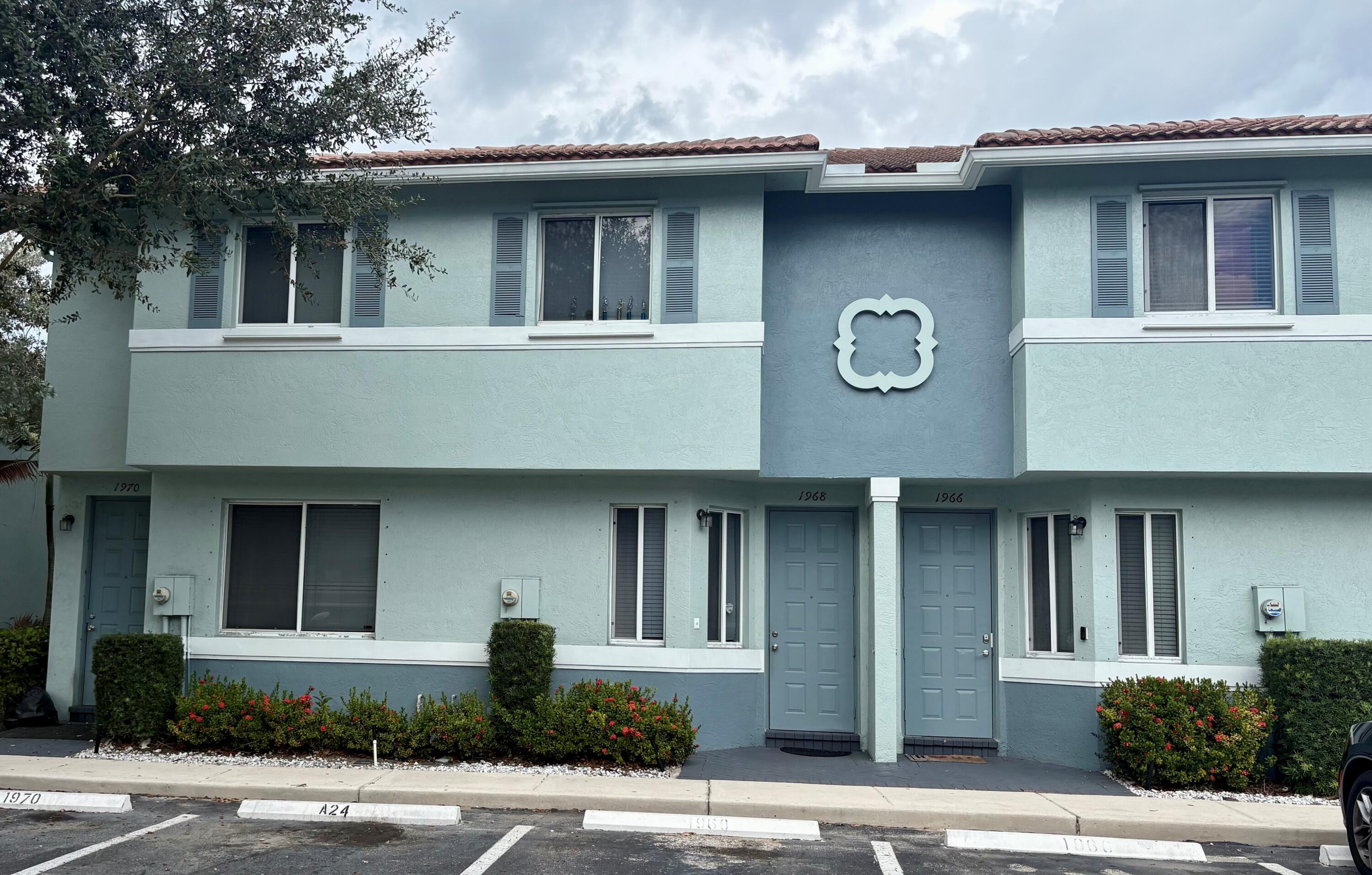 1966 Alamanda Way Property Photo 1