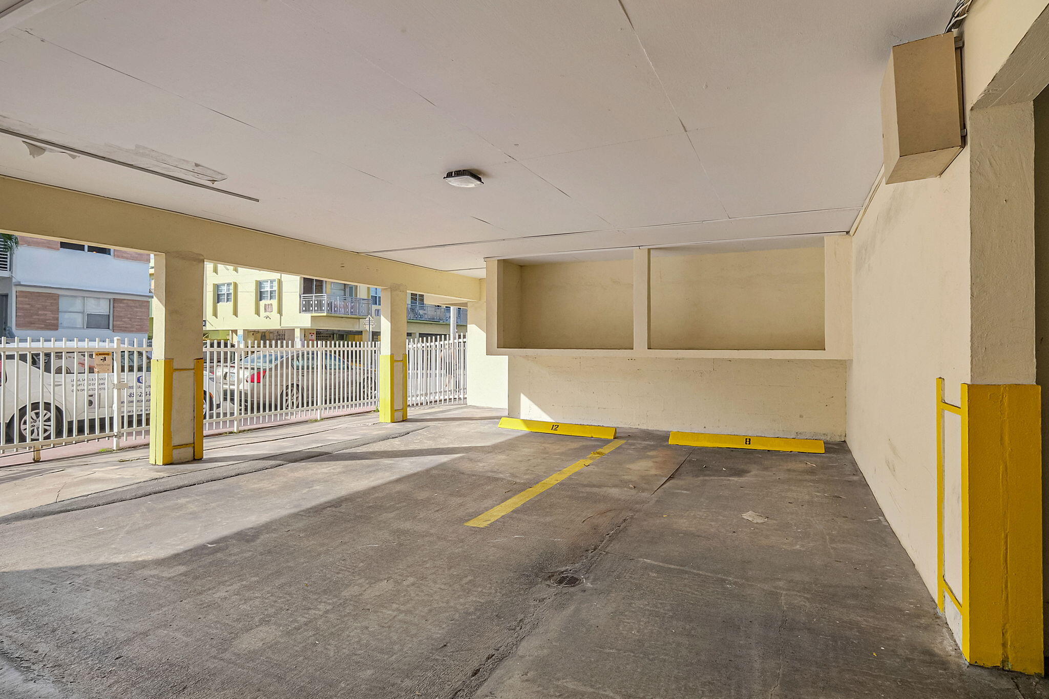 900 Euclid Avenue 8 Property Photo 21