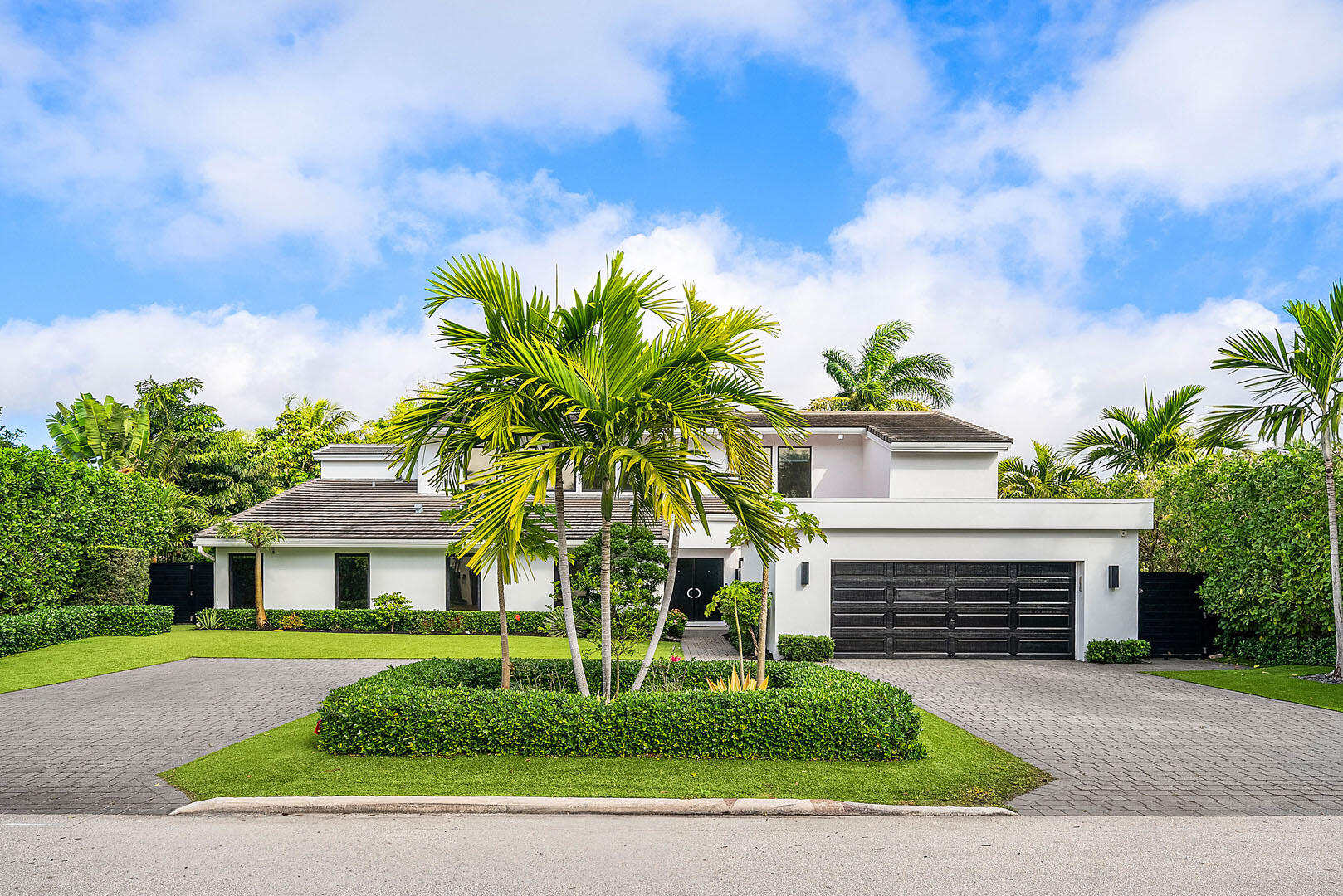 229 S Maya Palm Drive Property Photo 2