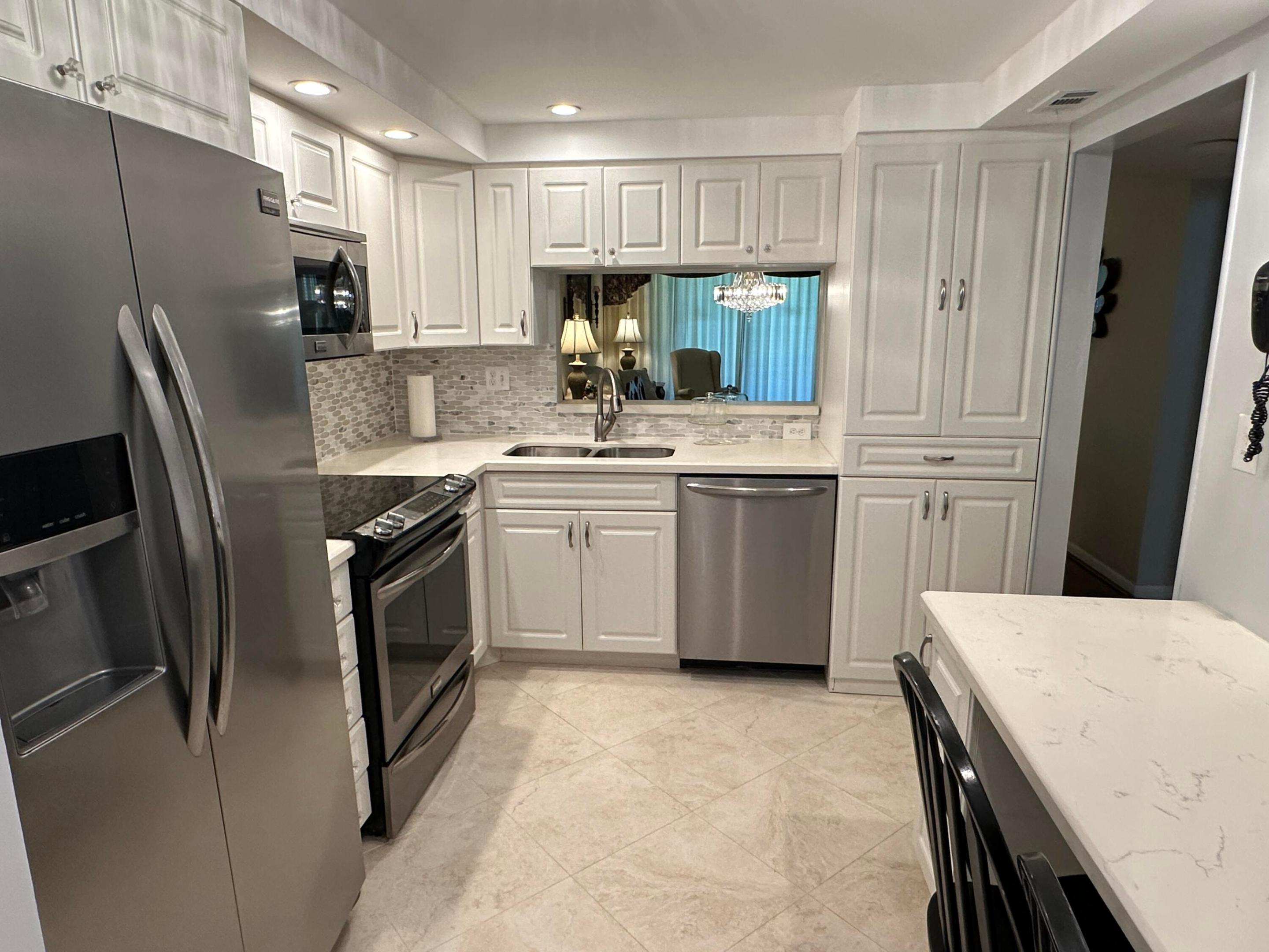 1101 Colony Point Circle 108 Property Photo 8