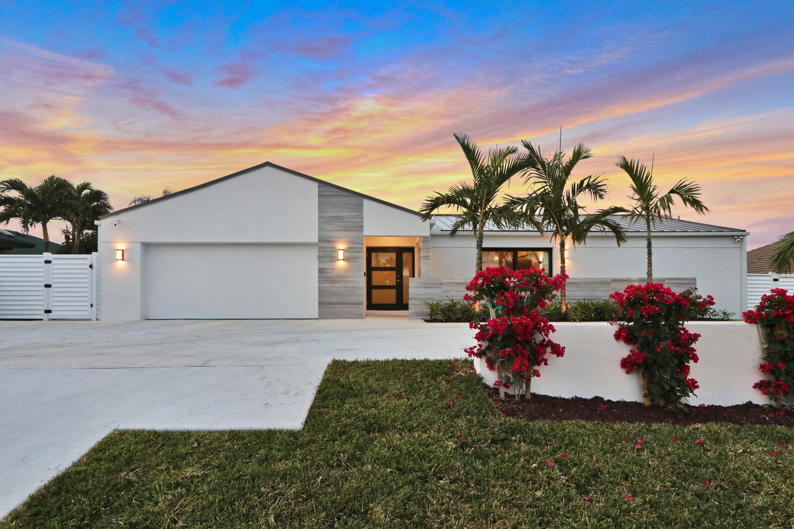 441 S Lyra Circle Property Photo 2