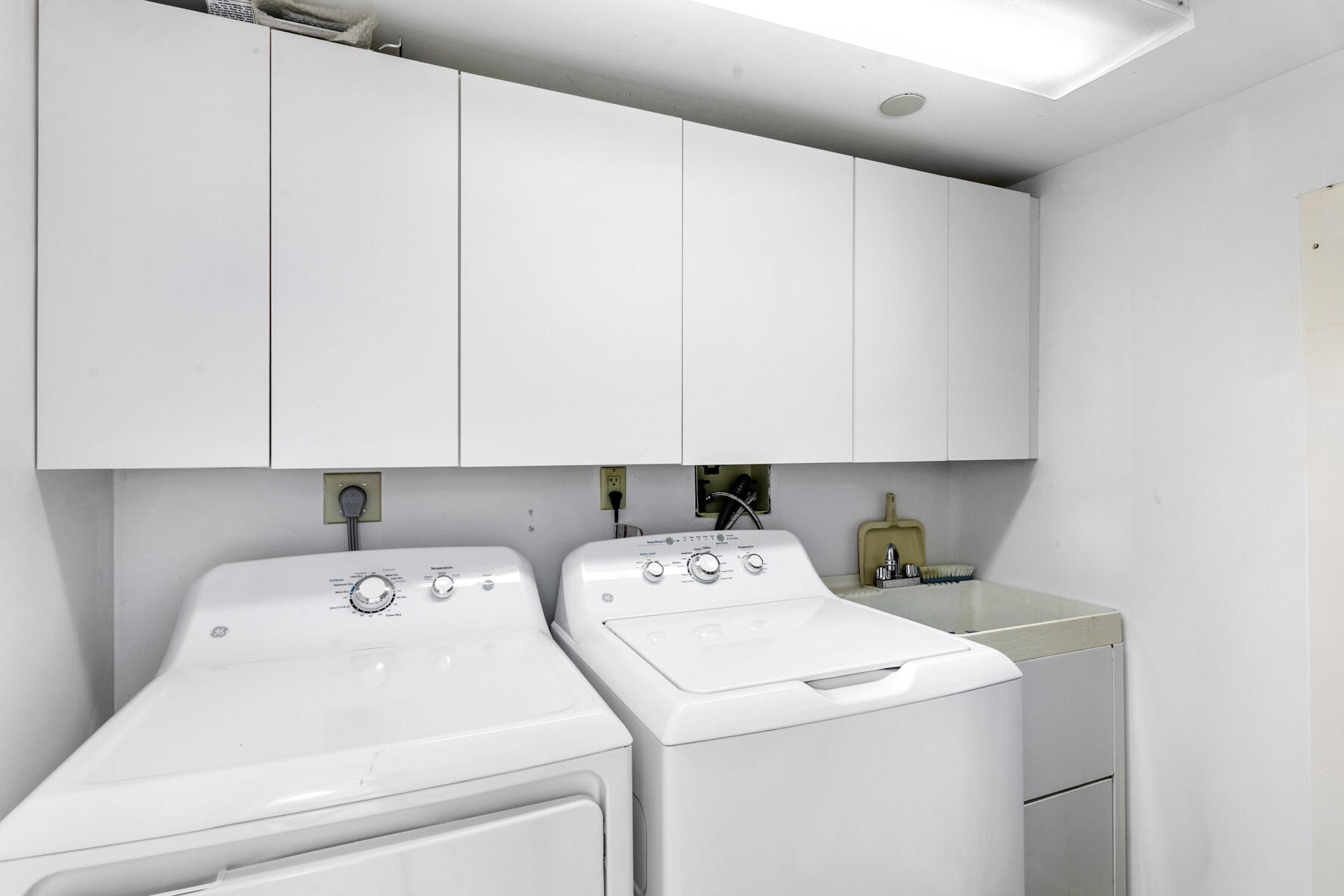 5080 N Ocean Drive 9d Property Photo 29
