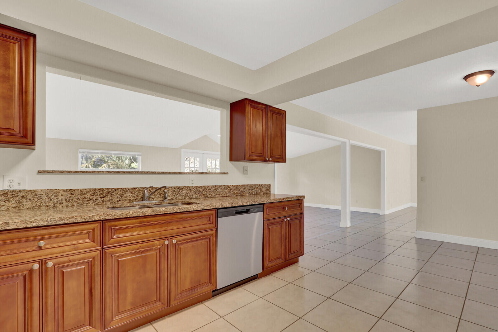 8074 Se River Lane Property Photo 20