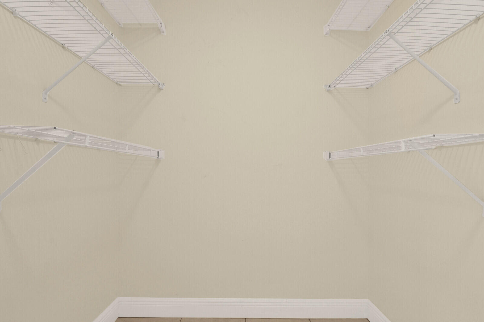 8074 Se River Lane Property Photo 26