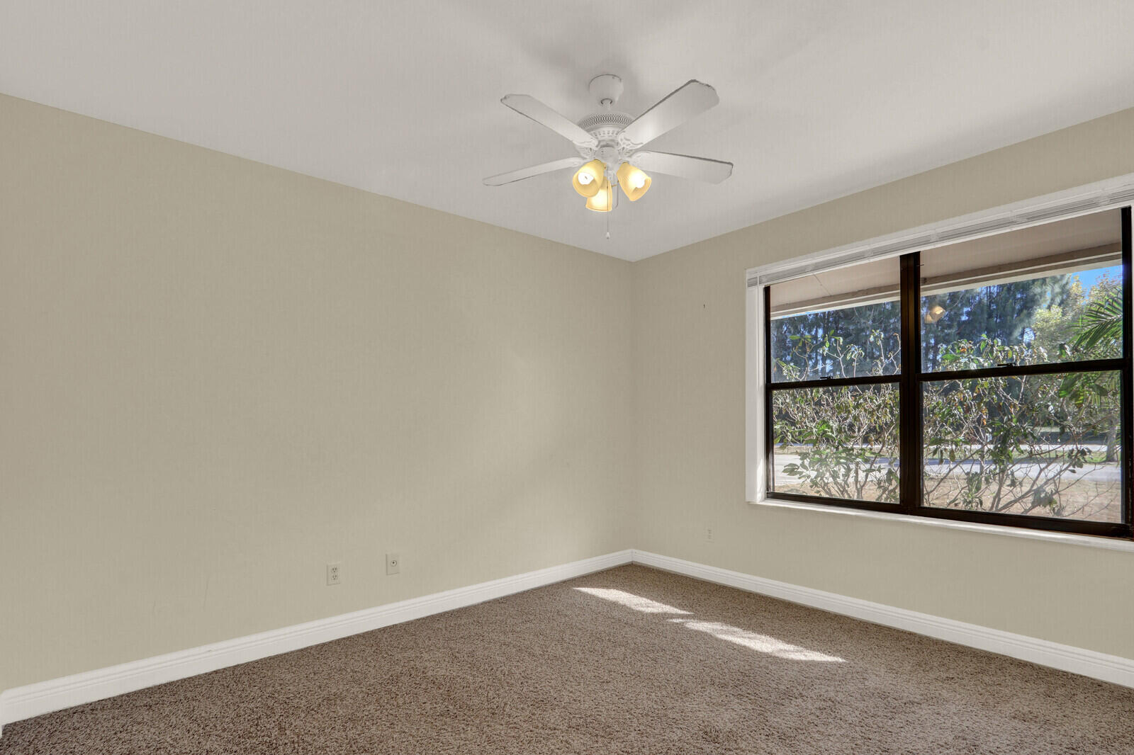 8074 Se River Lane Property Photo 27