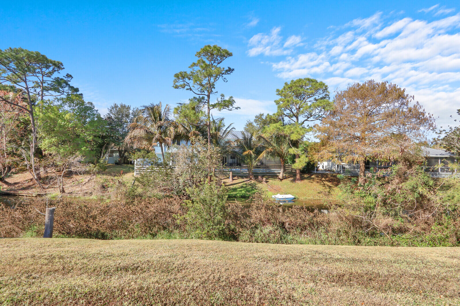 8074 Se River Lane Property Photo 33