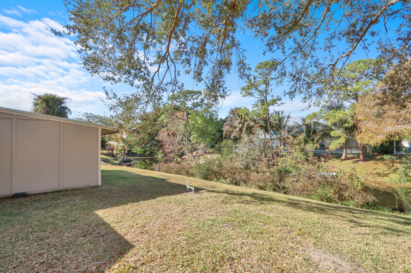 8074 Se River Lane Property Photo 34