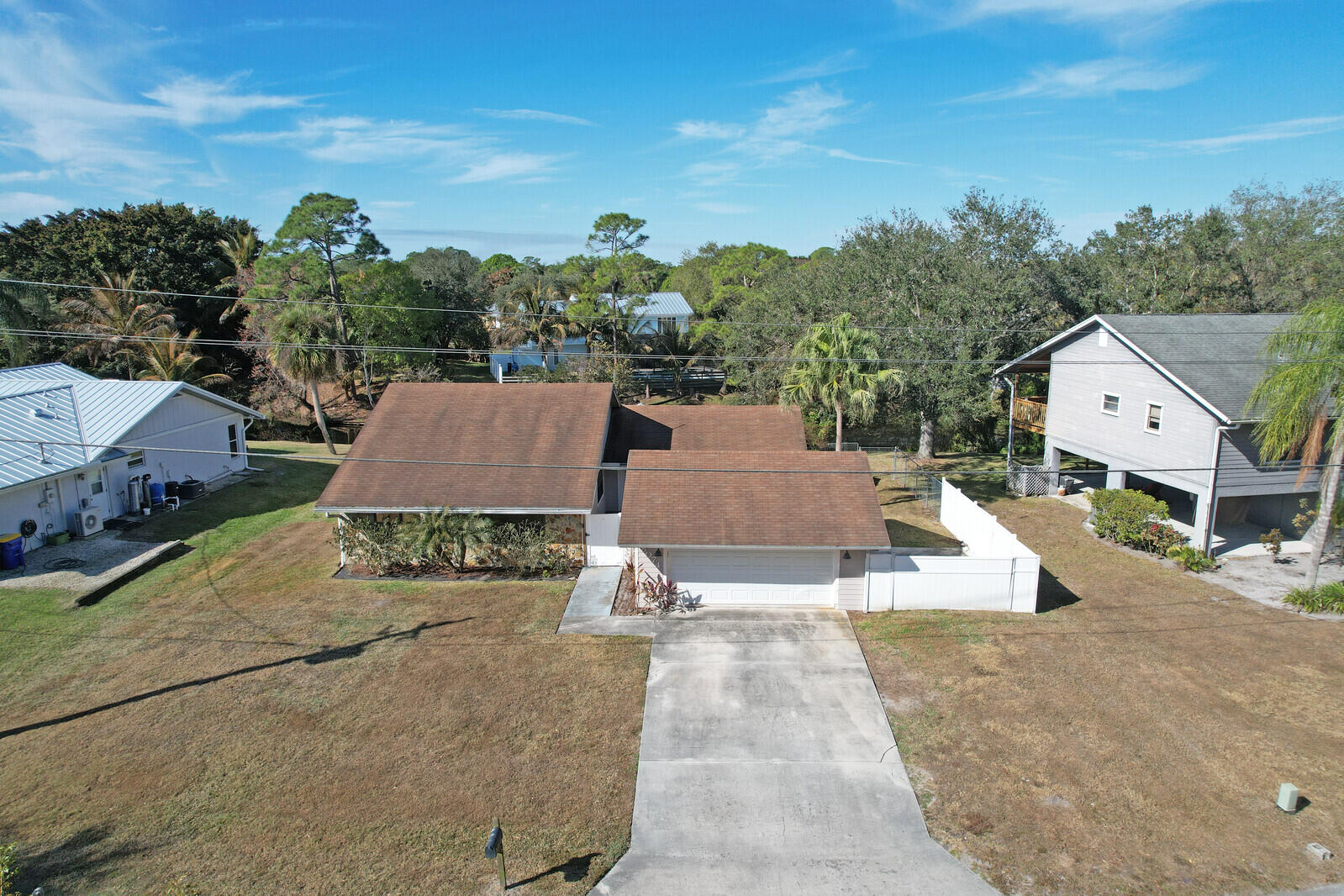 8074 Se River Lane Property Photo 40