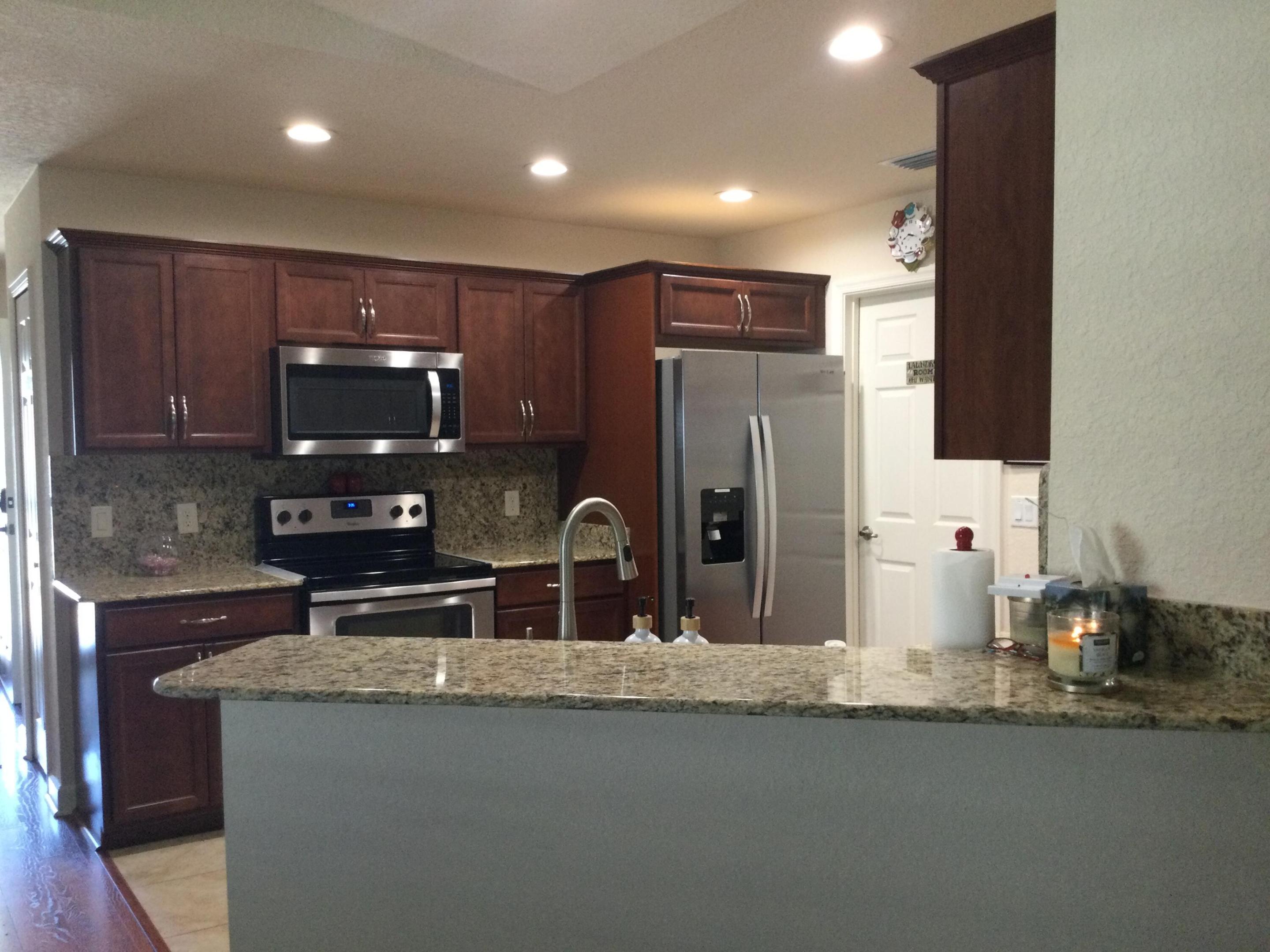 44 Mediterranean Boulevard N Property Photo 3