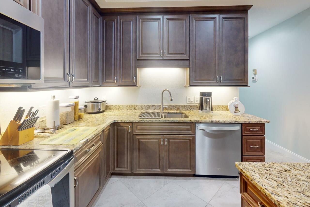4079 Gator Trace Road Property Photo 11