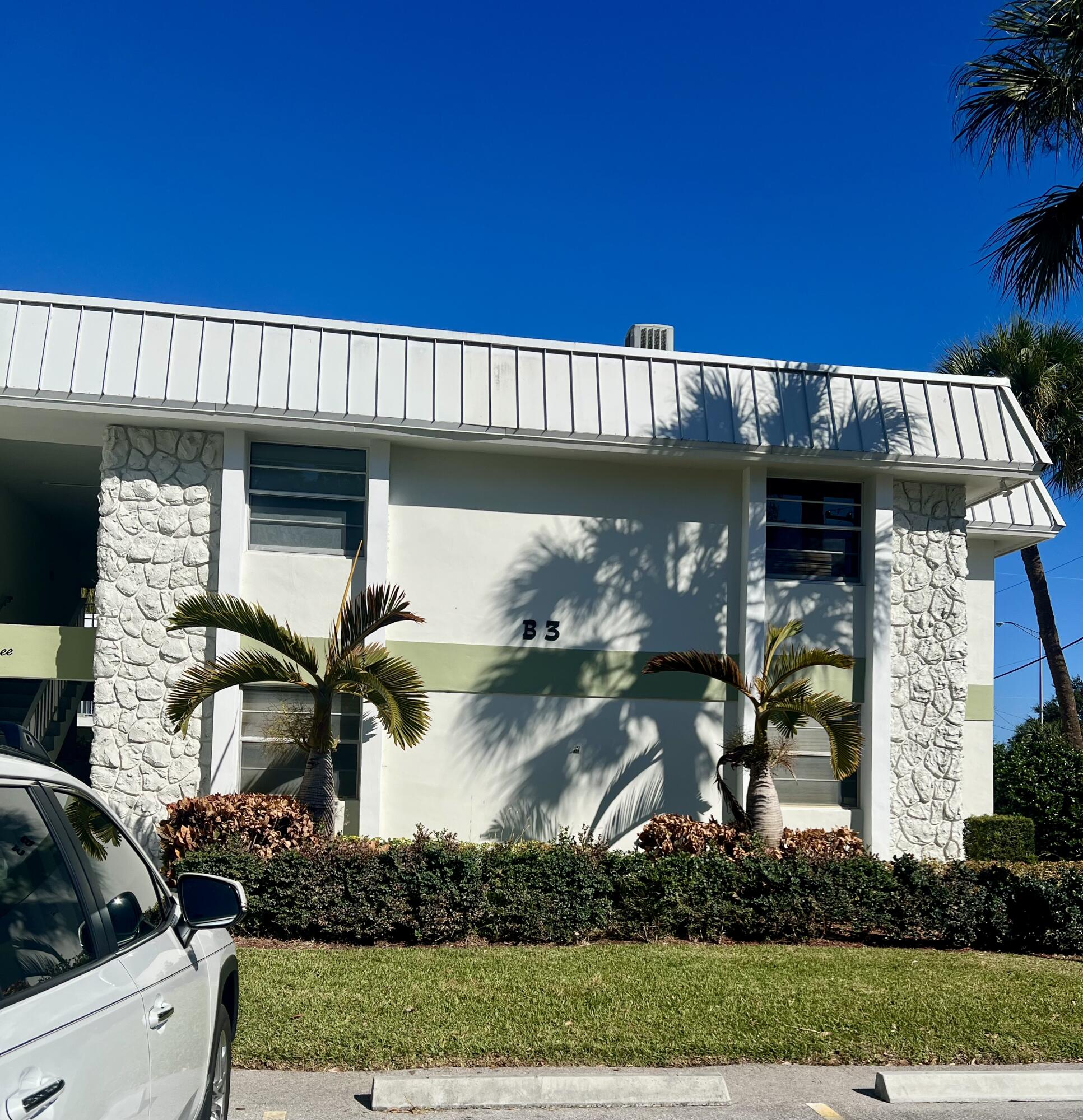 2302 Sunrise Boulevard 3-201 Property Photo 1