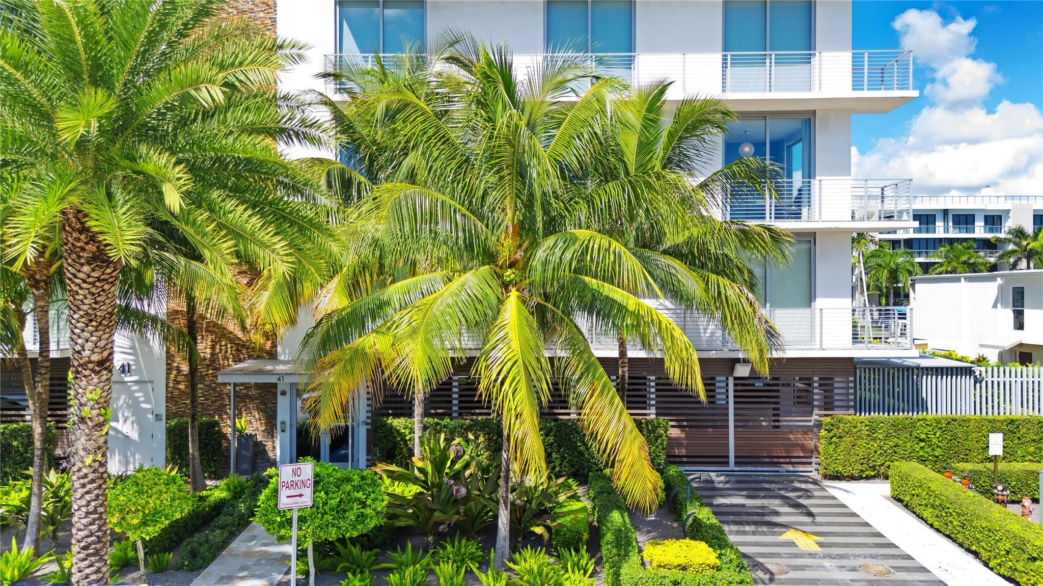 41 Isle Of Venice Drive Ph 502 Property Photo 2